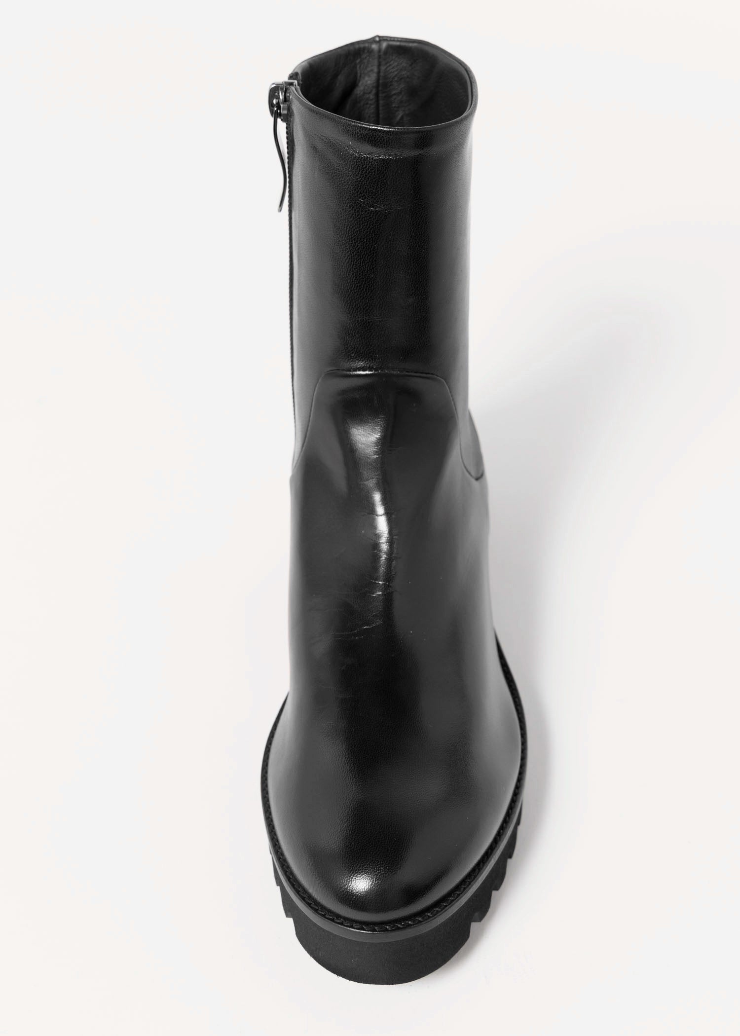 swatch_Black Leather l'idea italian leather lug sole boot