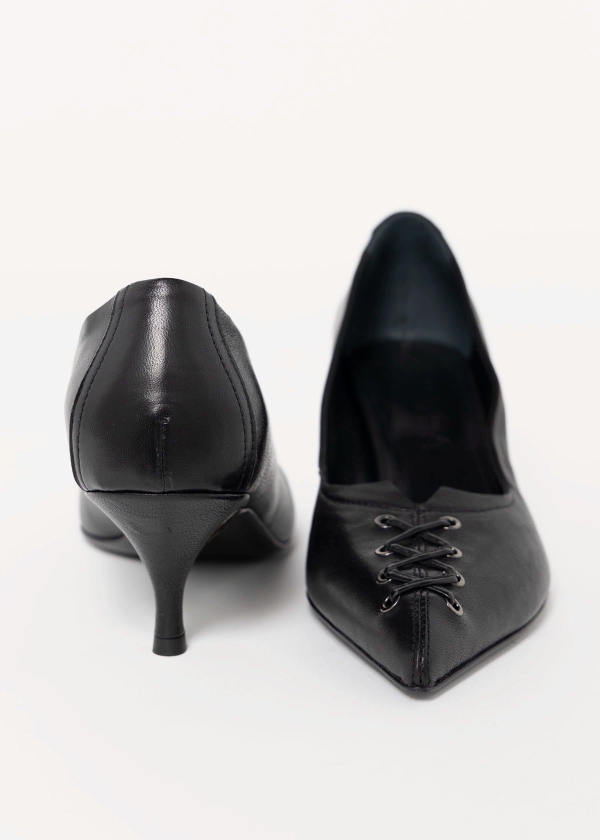 swatch_Black Leather l'idea italian leather corset pump