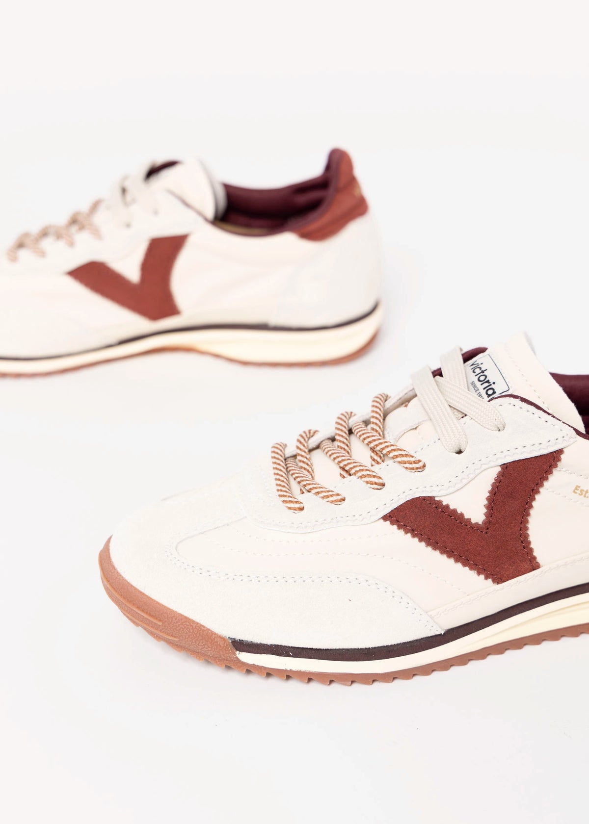 swatch_Crema victoria saturno sneaker