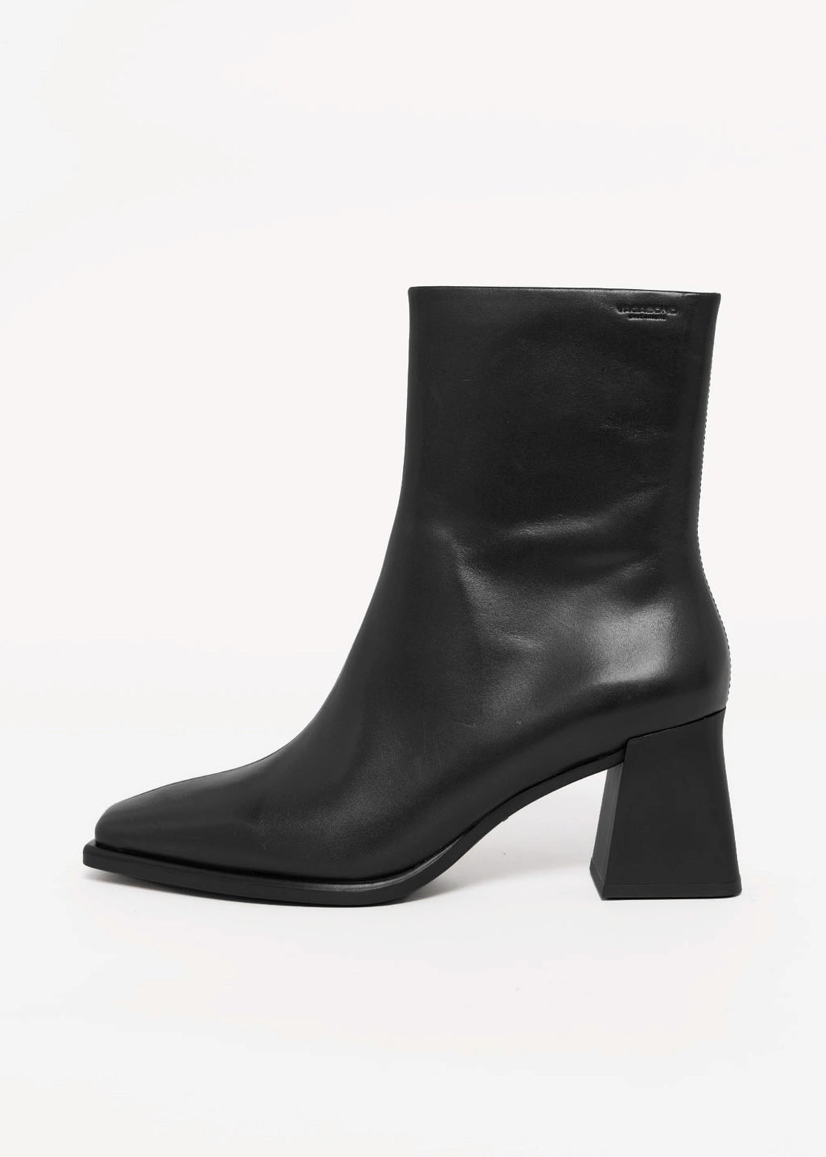 swatch_Black Leather vagabond hedda ankle boot