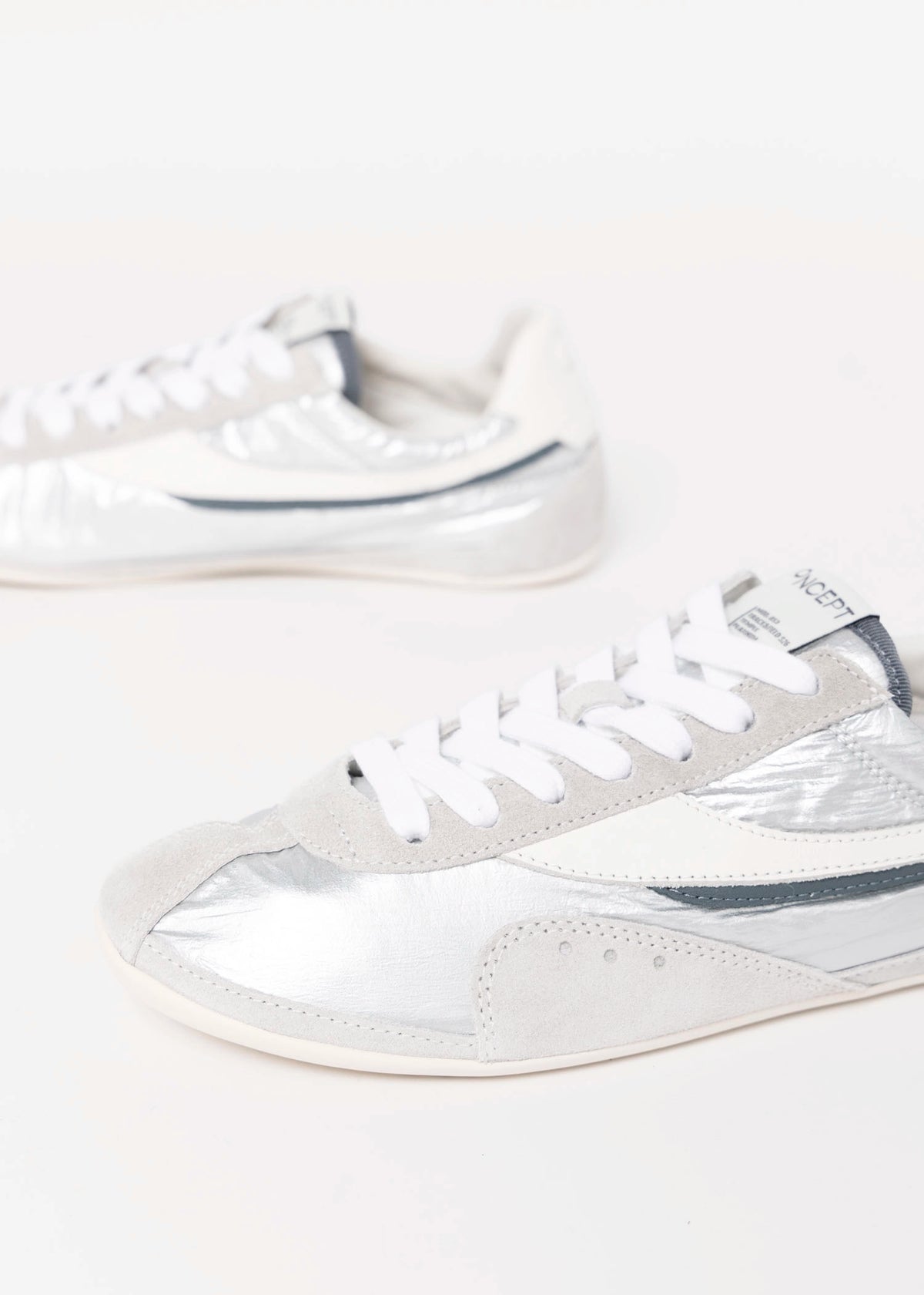 swatch_Platinum oncept essex sneaker