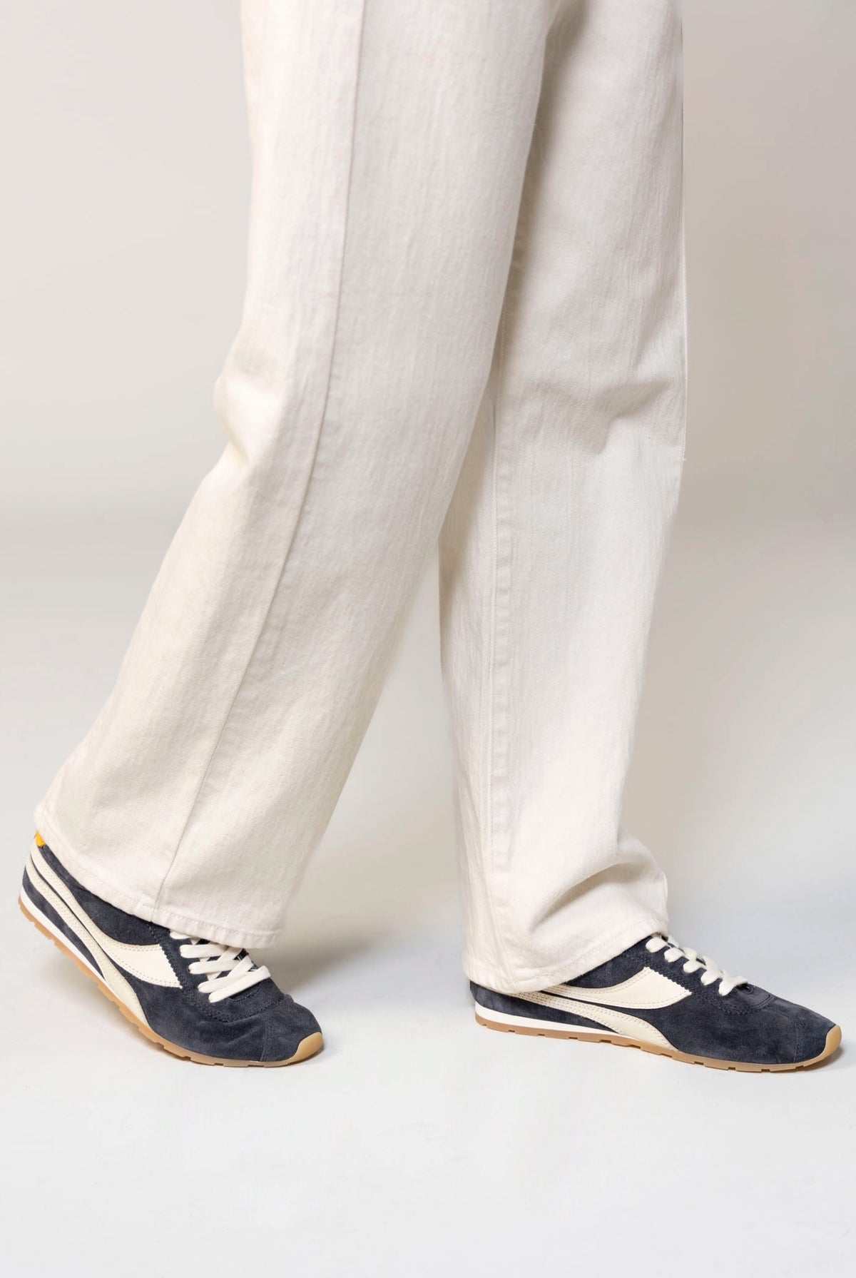 swatch_Retro Indigo oncept essex sneaker