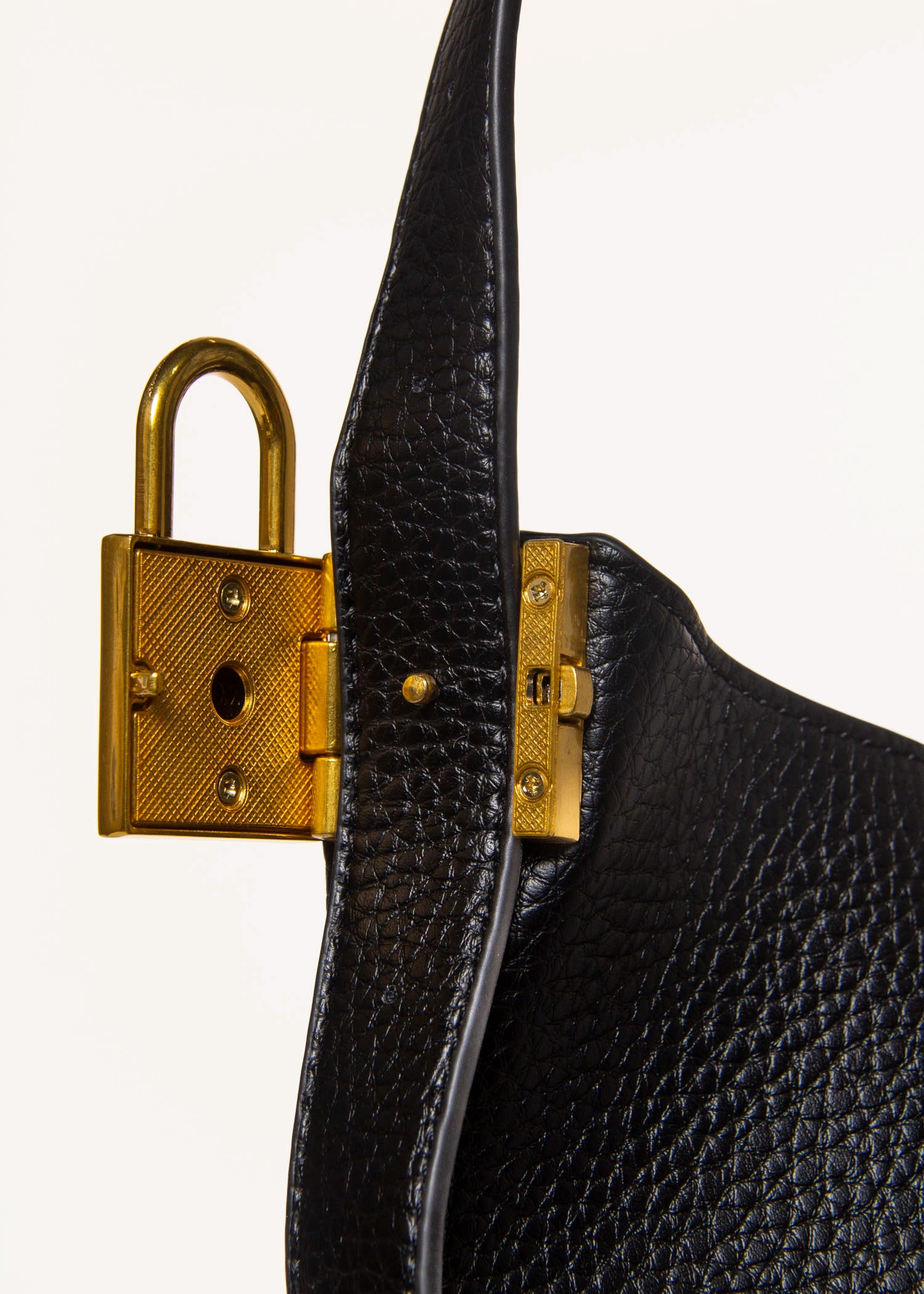 swatch_Black matty shoulder bag