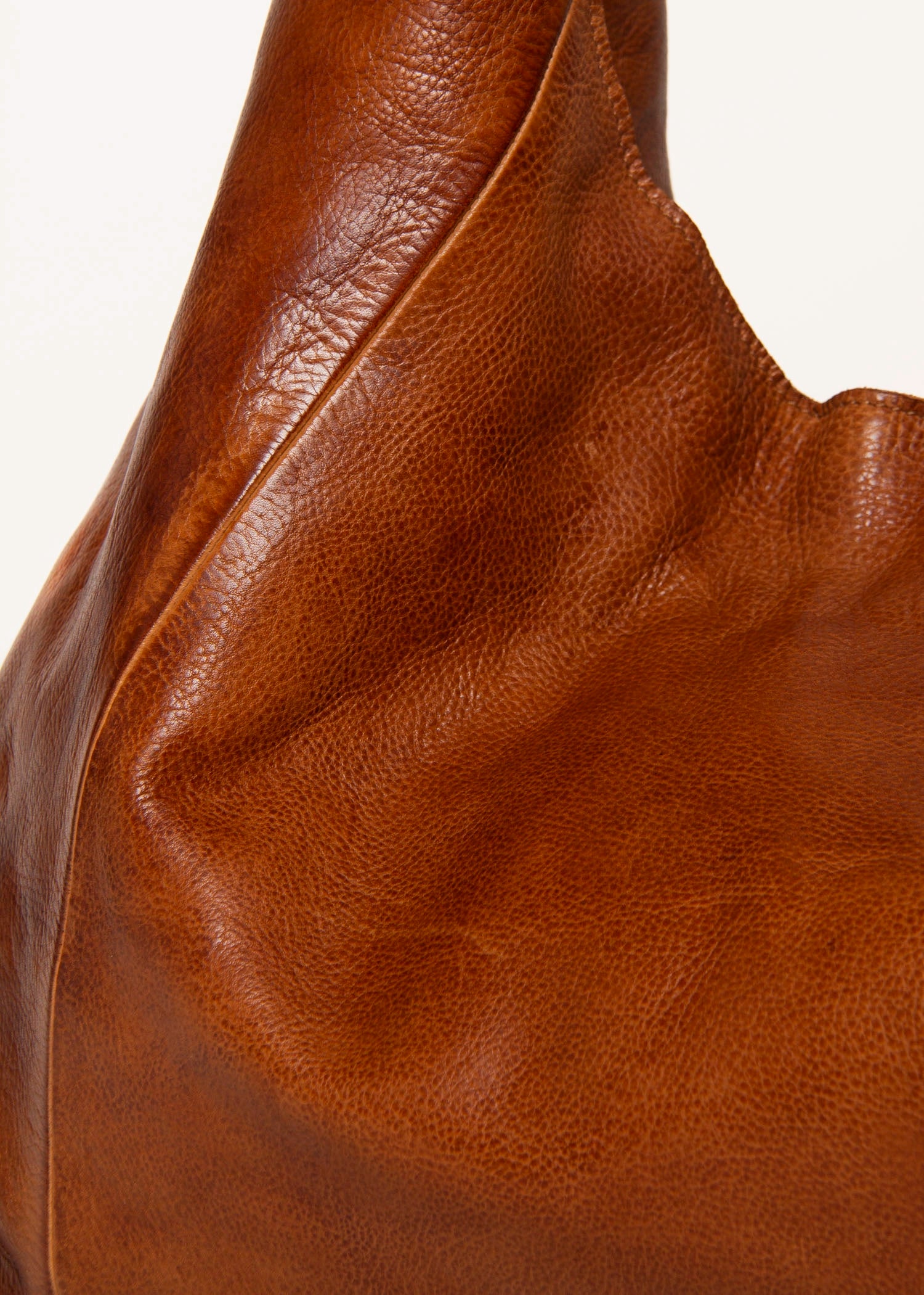 swatch_Cognac lindsey tote bag