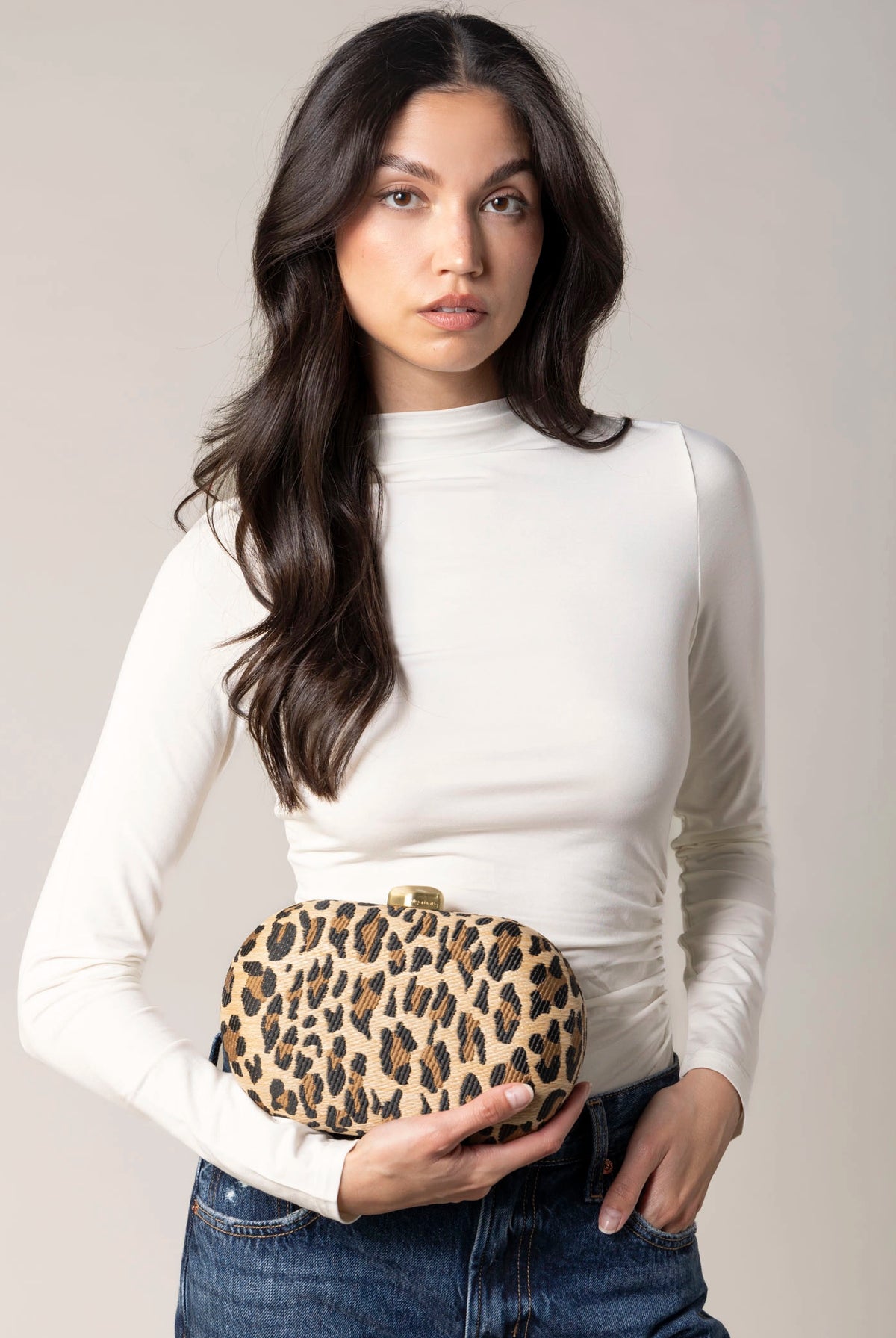 swatch_Leopard olga berg giselle woven clutch