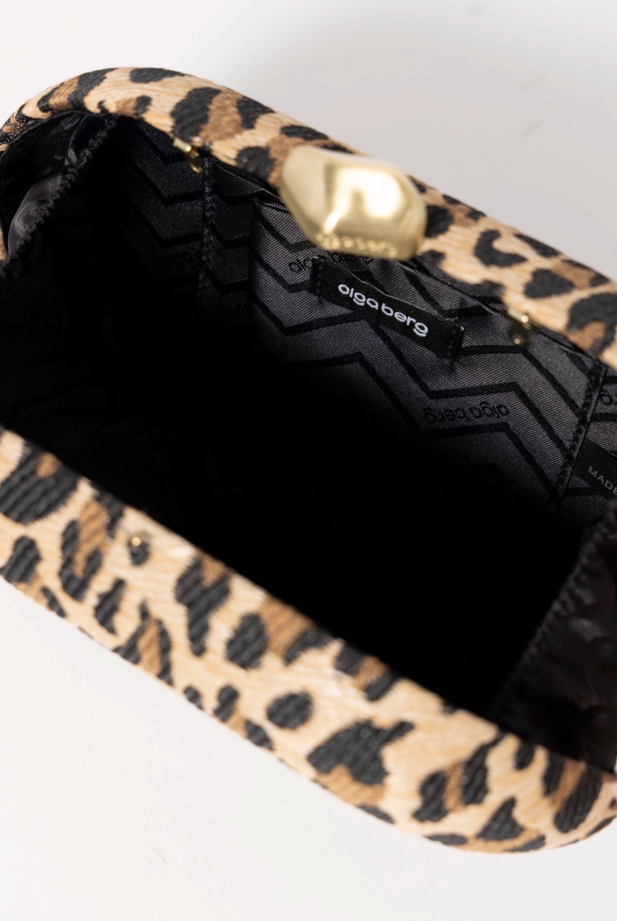 swatch_Leopard olga berg giselle woven clutch