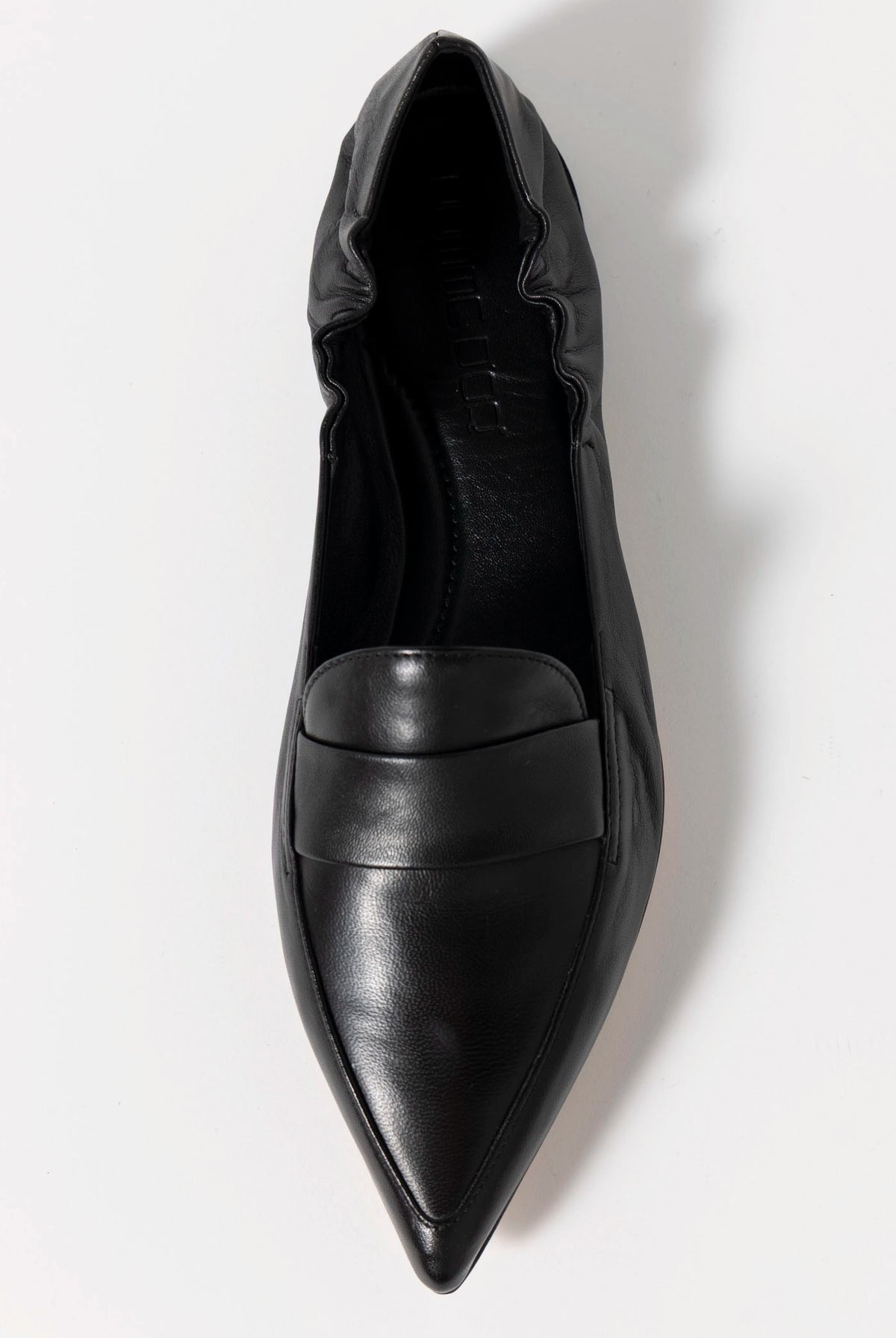 swatch_Black Leather pomme d'or grace italian leather pointed toe flat