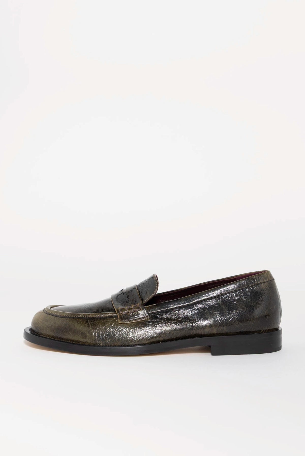 swatch_Olive Leather pomme d'or leather loafer
