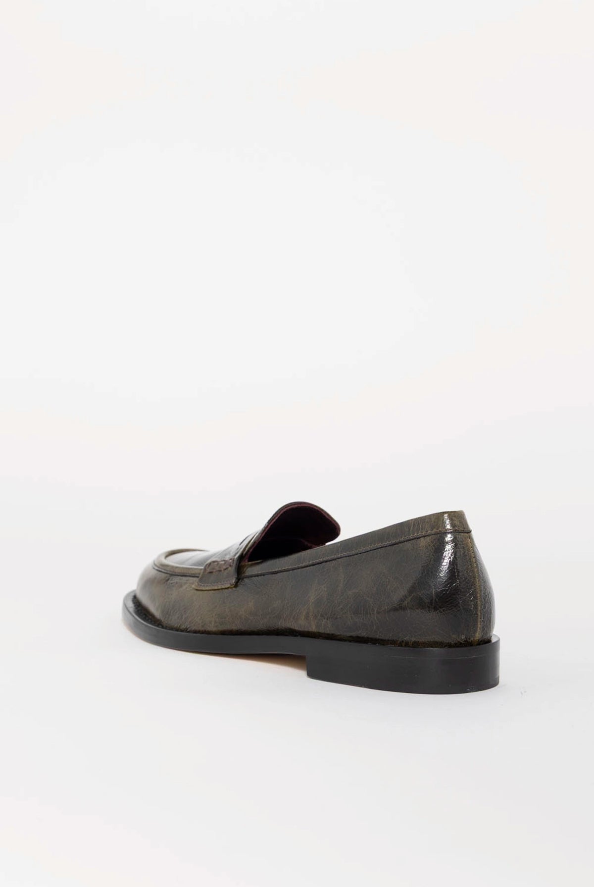 swatch_Olive Leather pomme d'or leather loafer