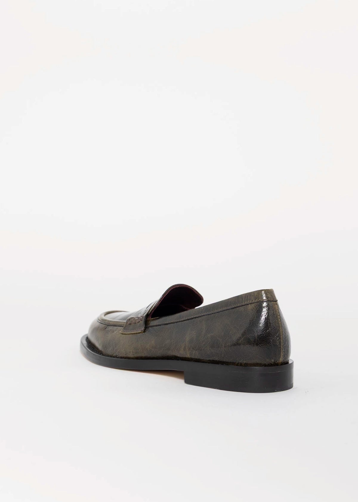 swatch_Olive Leather pomme d'or leather loafer