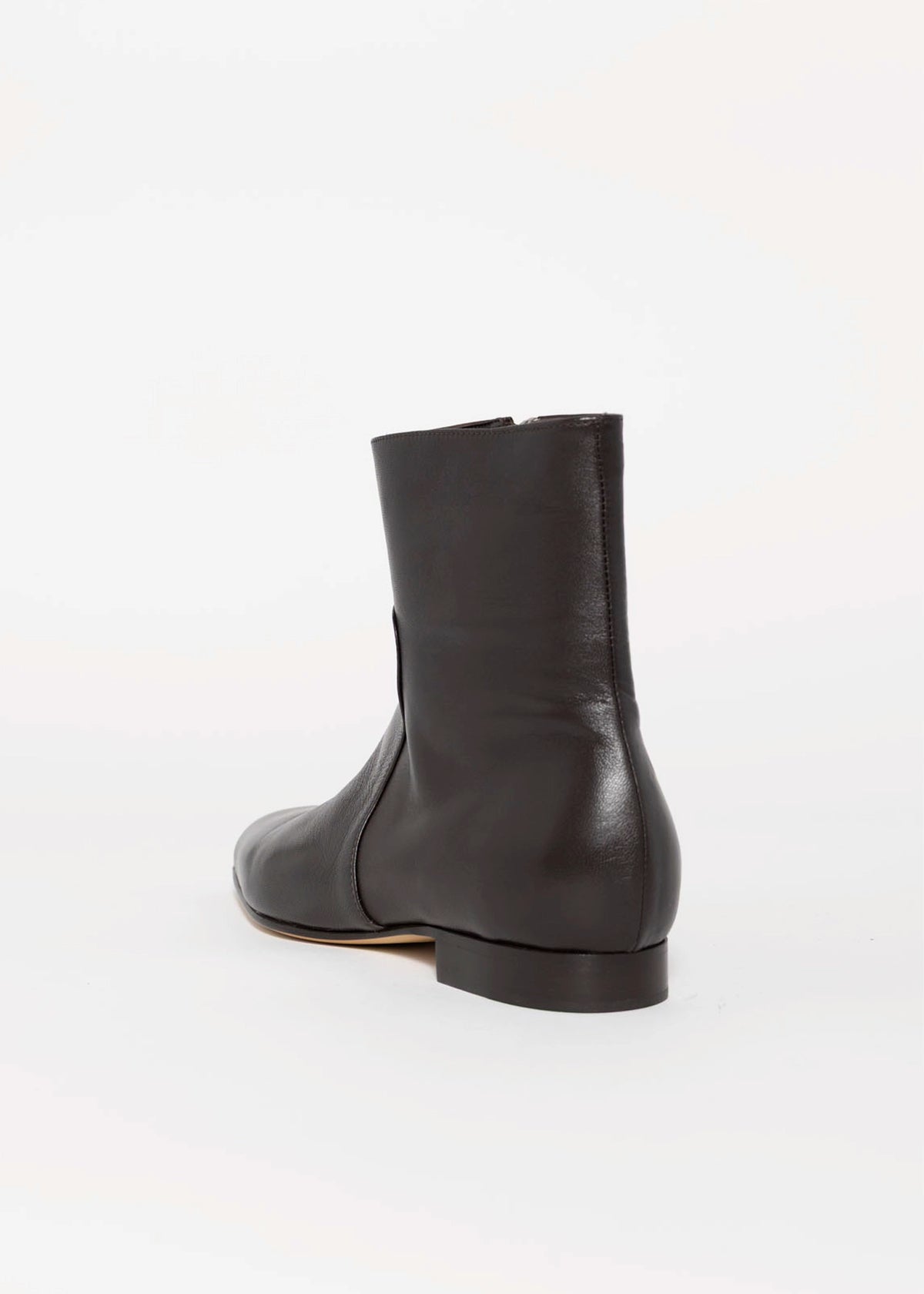 swatch_Coffee Leather pomme d'or zoe flat boot