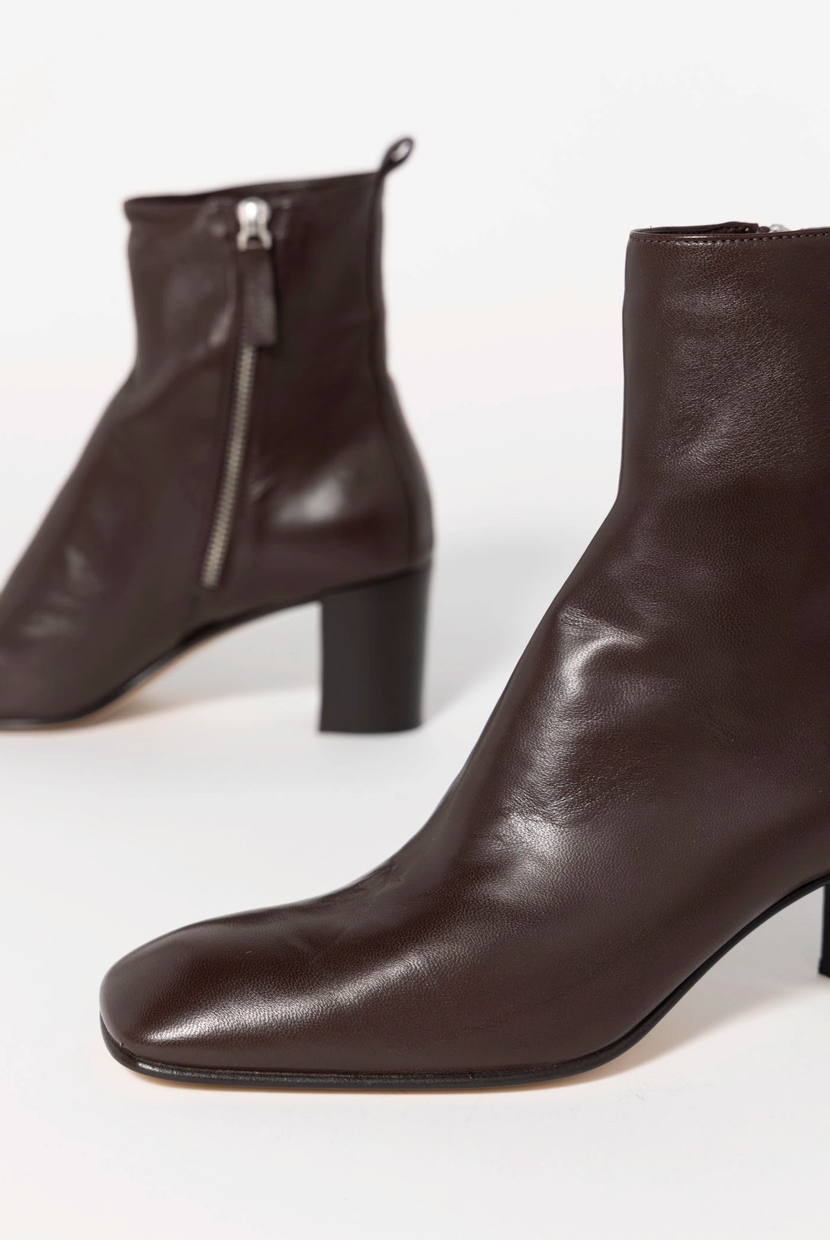 swatch_Espresso Leather pomme d'or elin heeled bootie