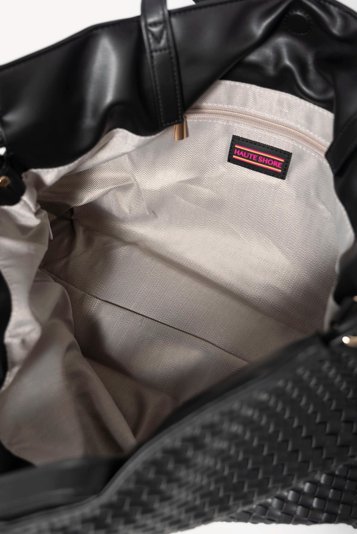 swatch_Jet haute shore reese woven tote