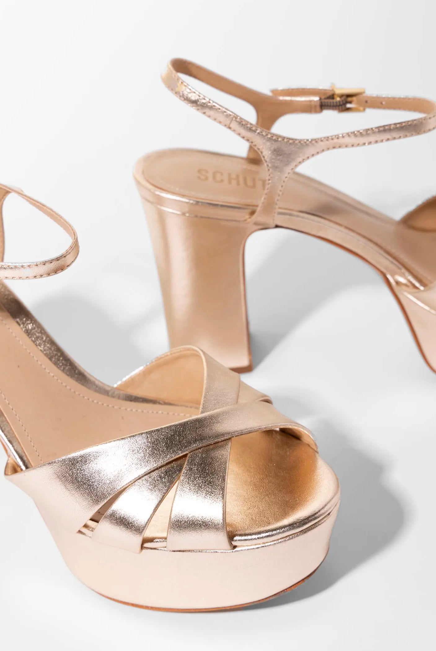 swatch_Gold keefa platform sandal