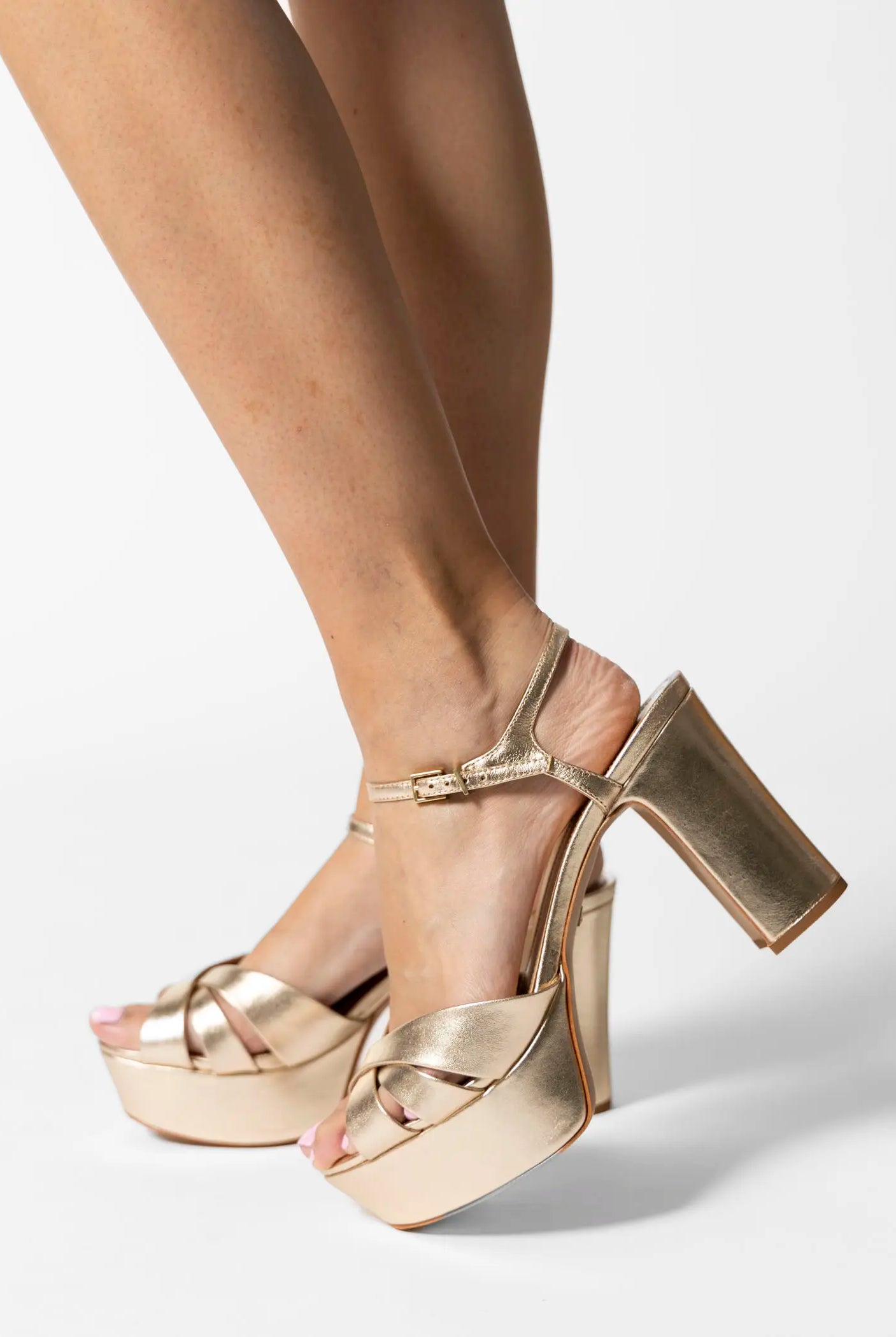 swatch_Gold keefa platform sandal