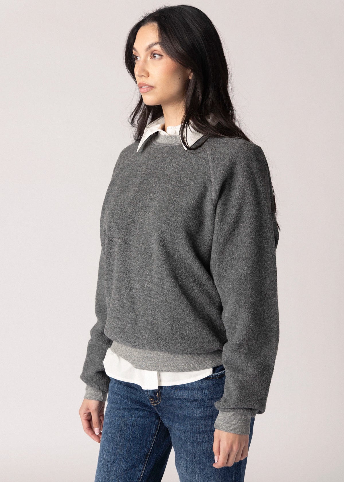 swatch_Dark Heather Grey perfect white tee ziggy oversized sweatshirt