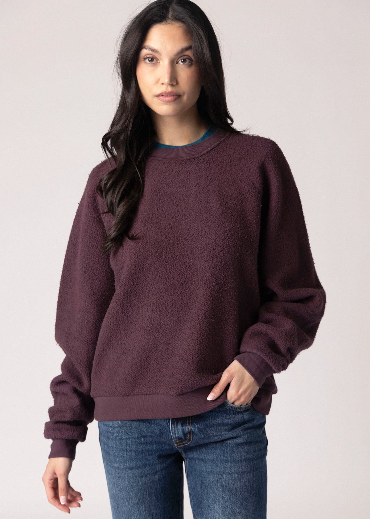 swatch_Cherry perfect white tee ziggy oversized sweatshirt