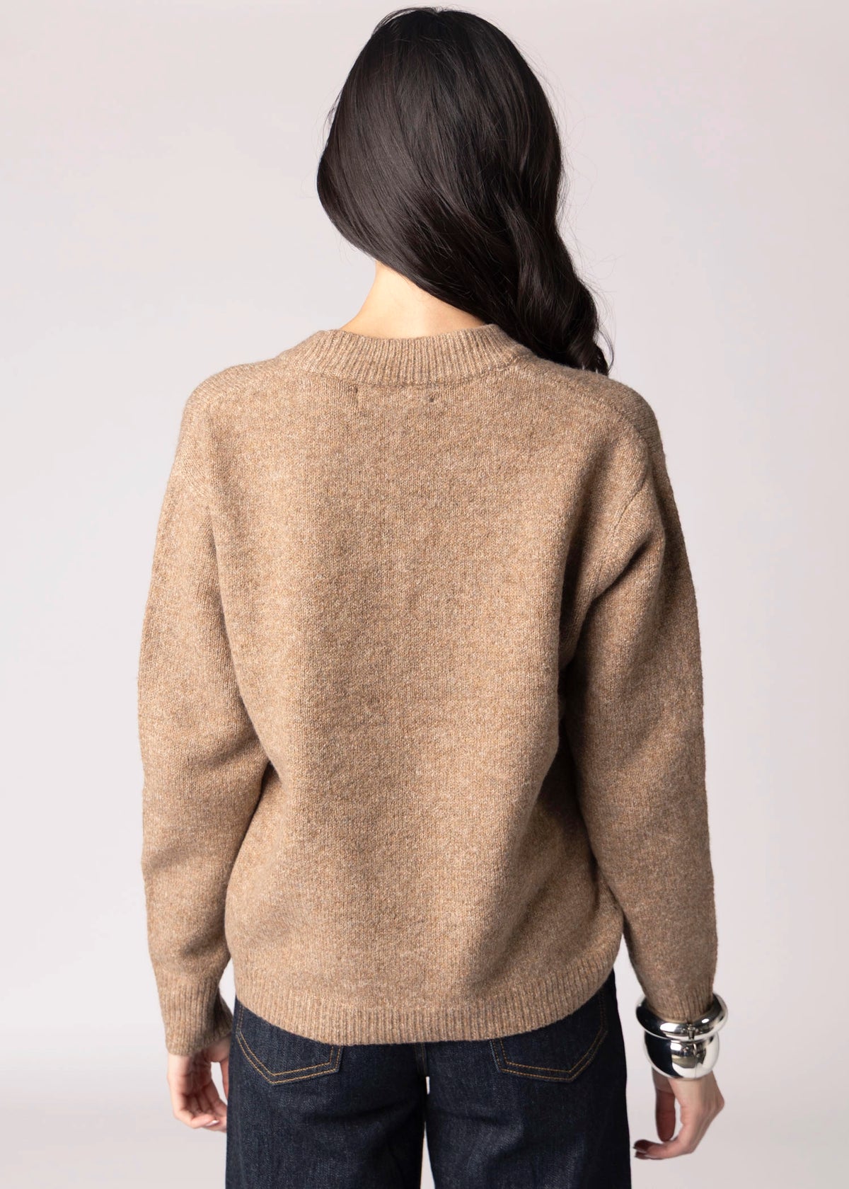 swatch_Camel john and jenn charlie v-neck sweater
