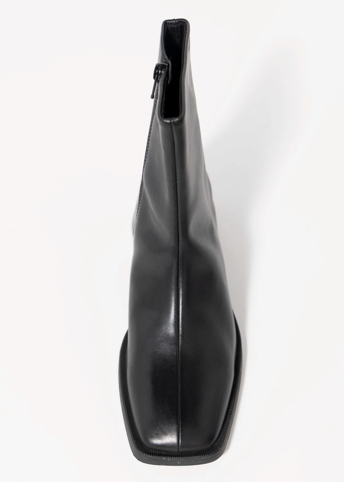 swatch_Black Leather vagabond blanca ankle boot