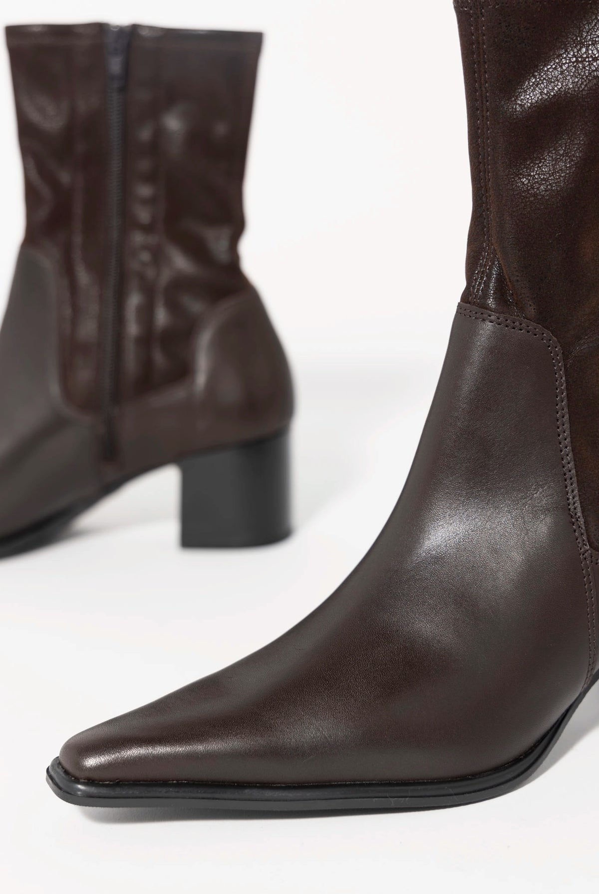swatch_Chocolate Leather vagabond giselle pointed toe ankle boot