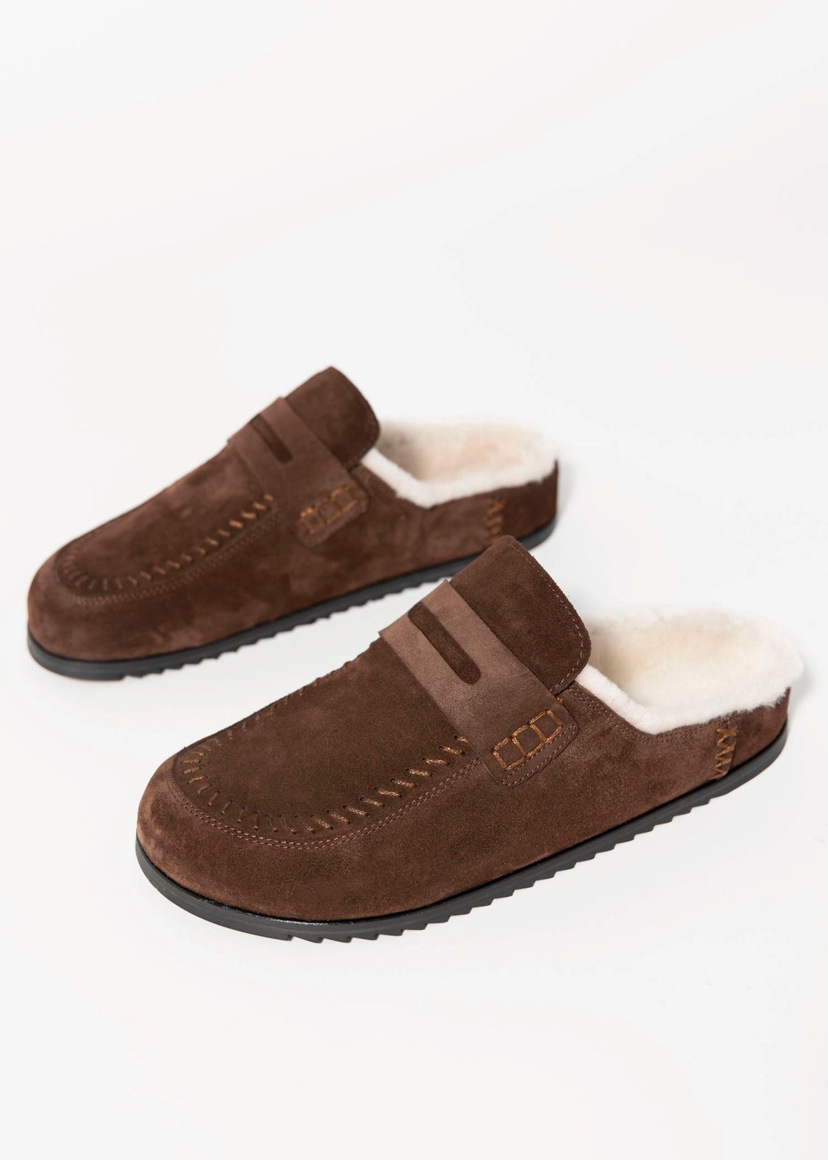 swatch_Brown Suede nova roma shearling lined clog