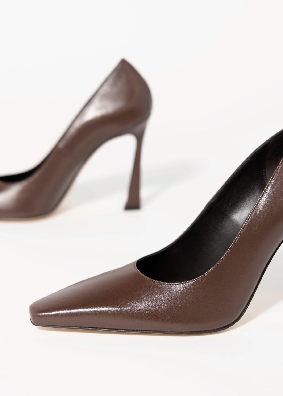 swatch_Brown Leather nova roma high heel pump