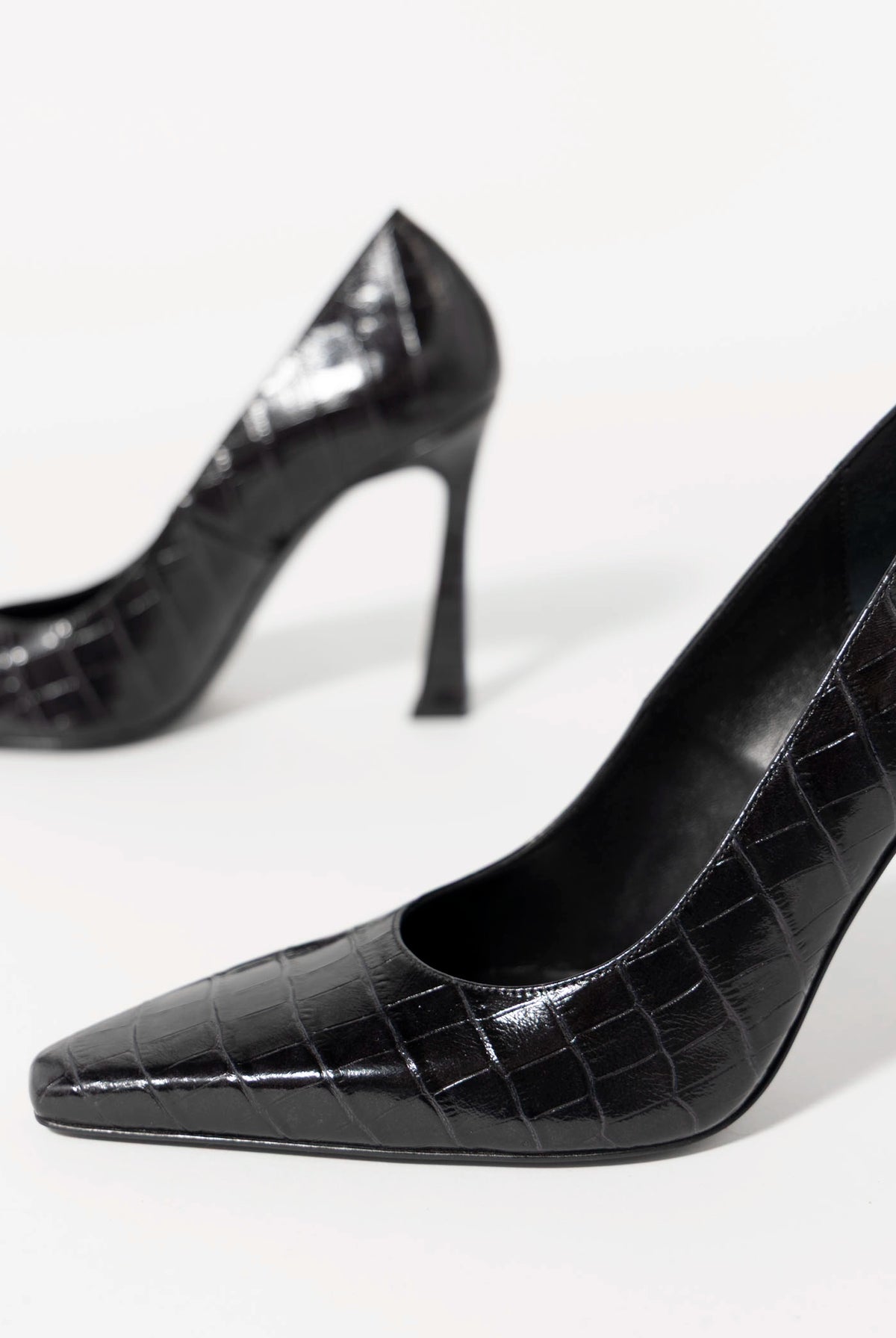 swatch_Black Croco nova roma high heel pump