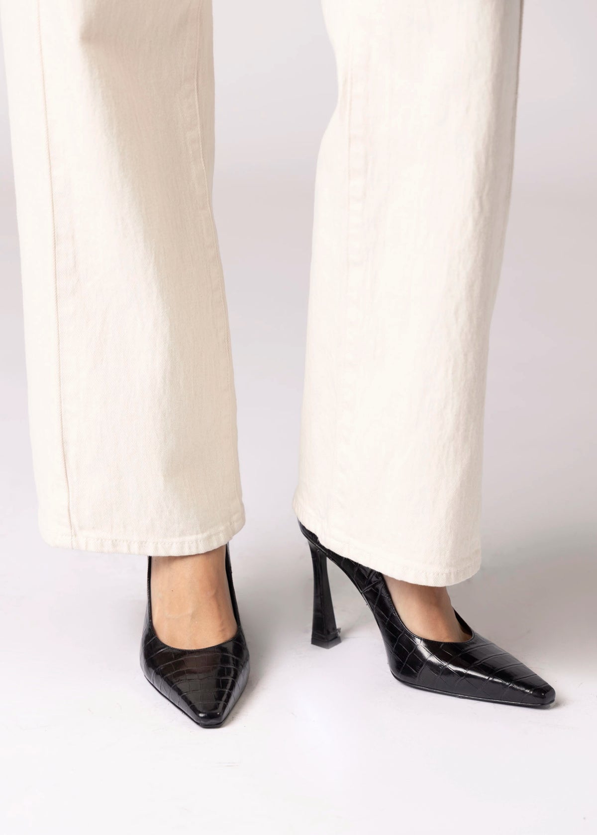 swatch_Black Croco nova roma high heel pump