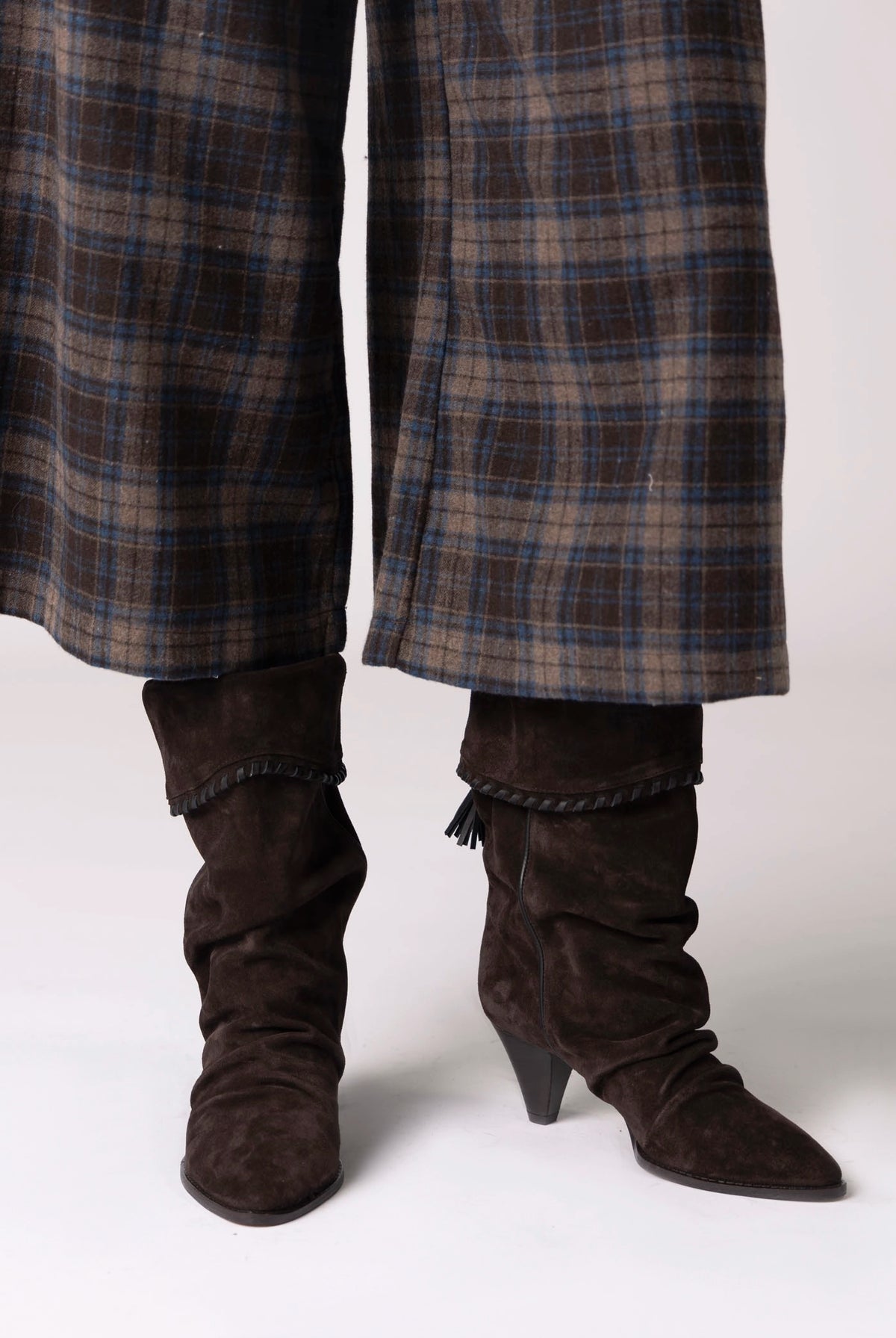 swatch_Brown Suede nova roma foldover boot with tassel
