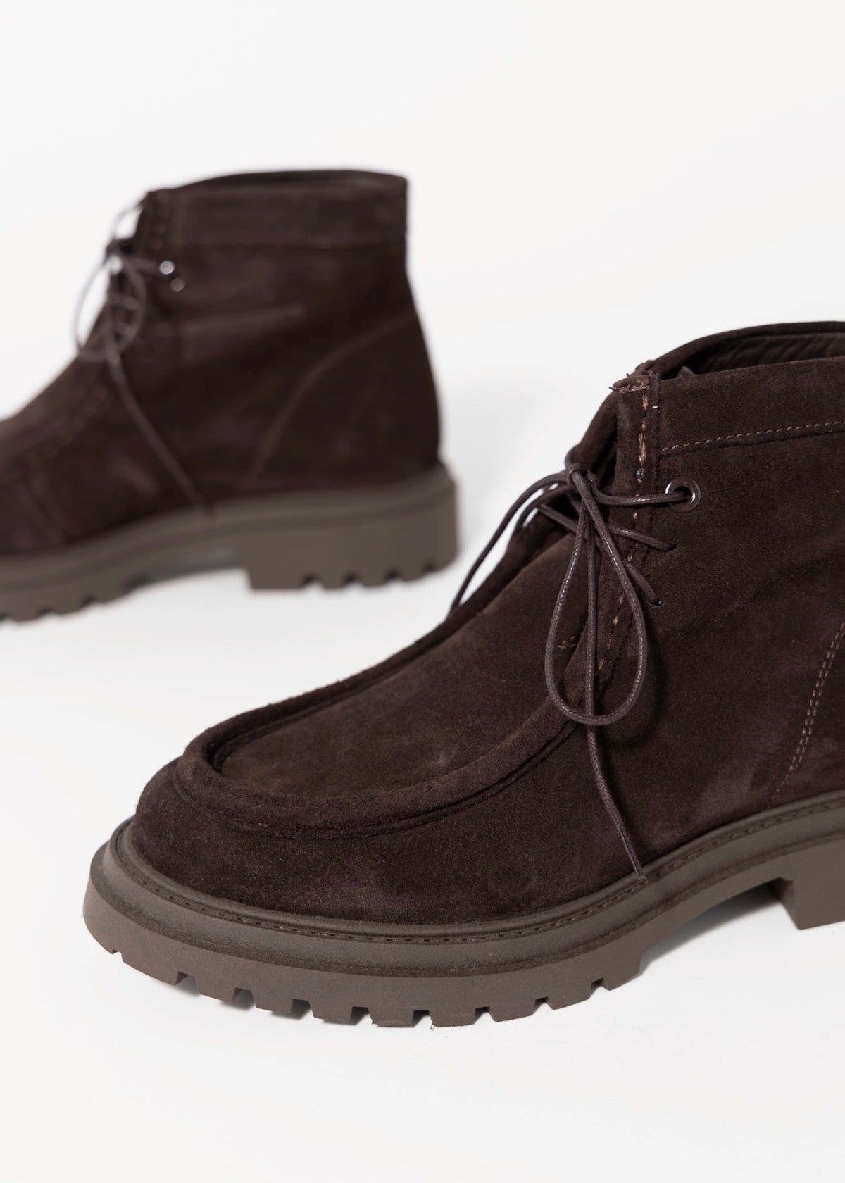 swatch_Brown Suede nova roma suede lace up dessert boot