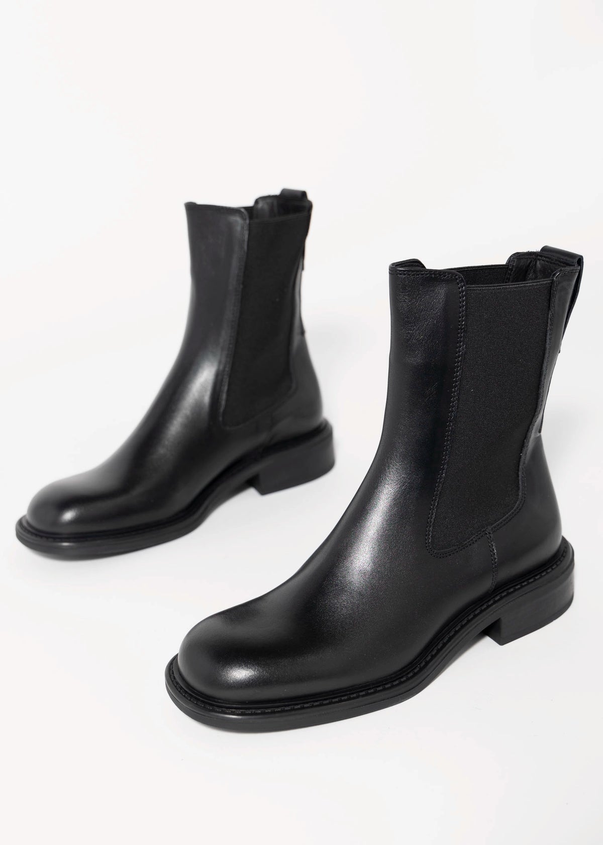 swatch_Black Leather nova roma leather chelsea boot