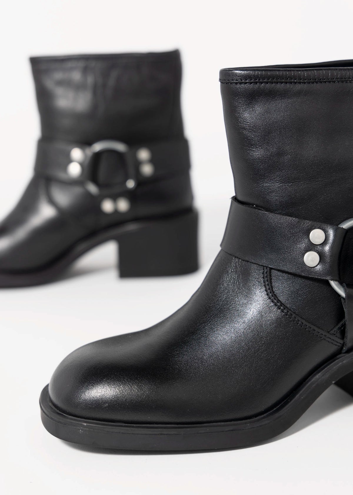 swatch_Black Leather nova roma leather harness biker boot