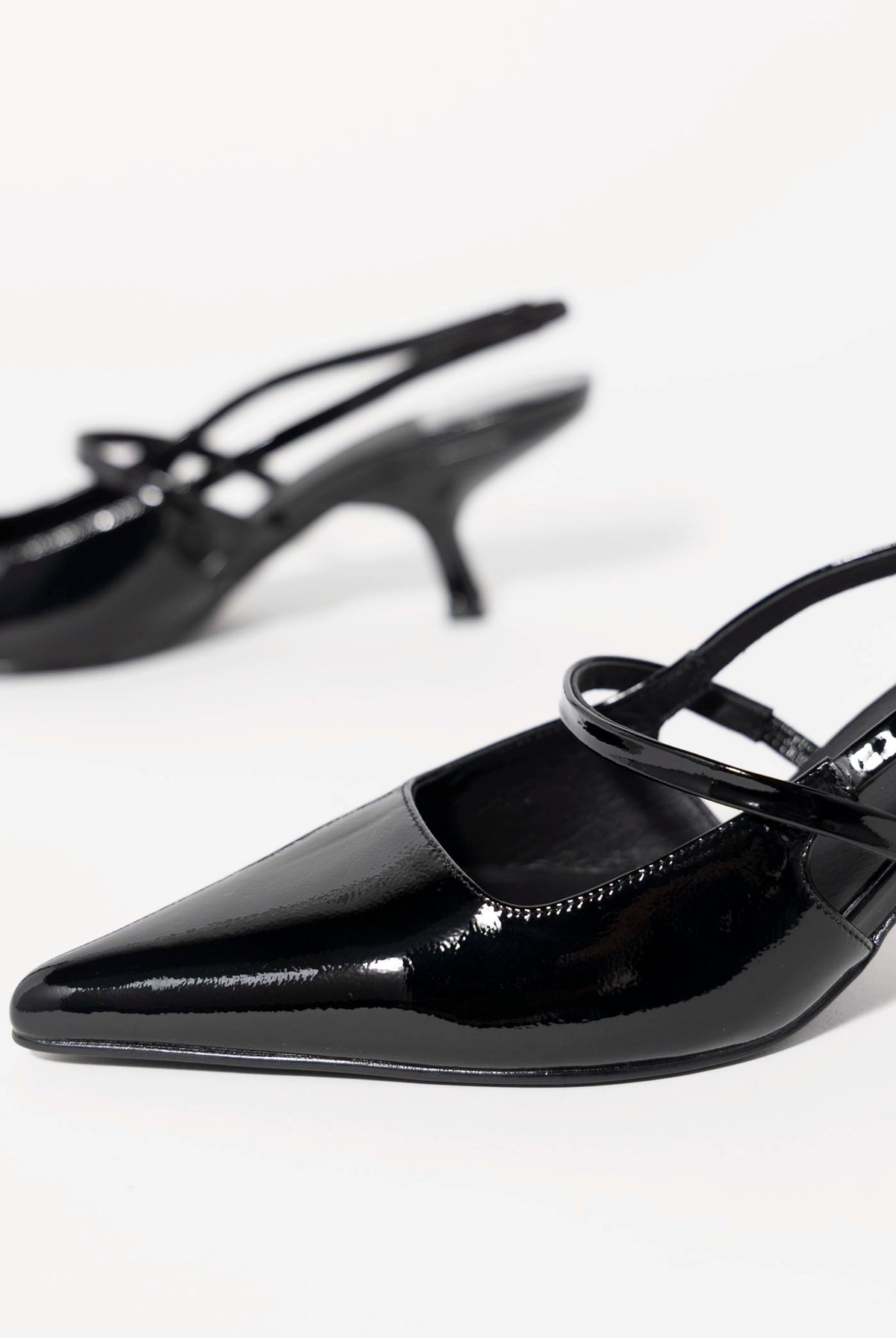 swatch_Black Patent jeffrey campbell tanya slingback pump