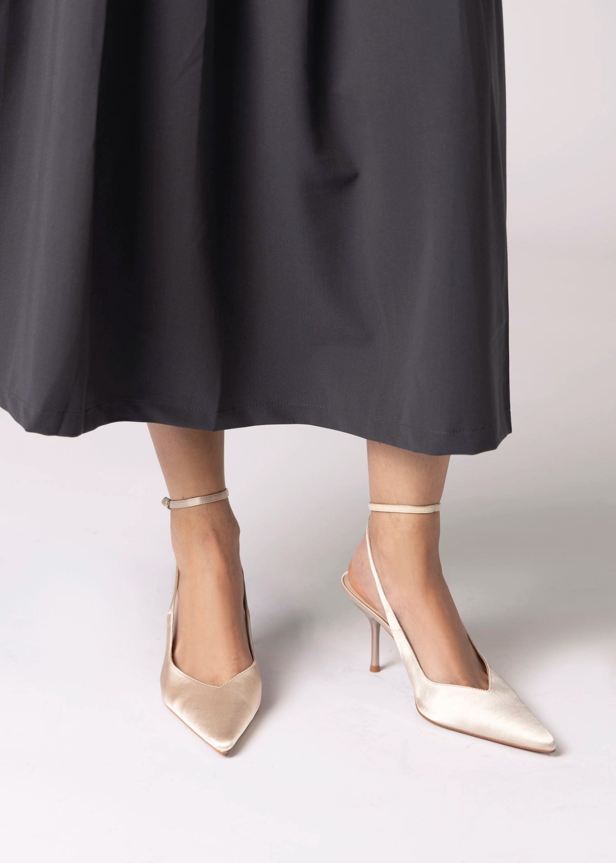 swatch_Champagne Satin jeffrey campbell executive satin pump