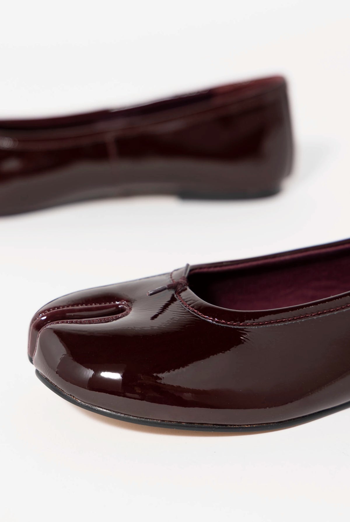 swatch_Wine Patent steve madden calico tabi flat