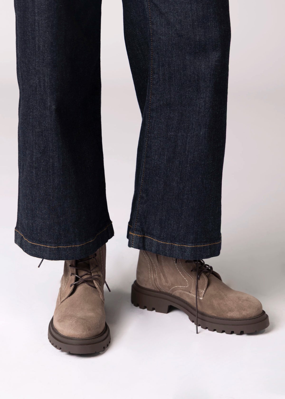 swatch_Taupe Suede bibi lou kael combat boot