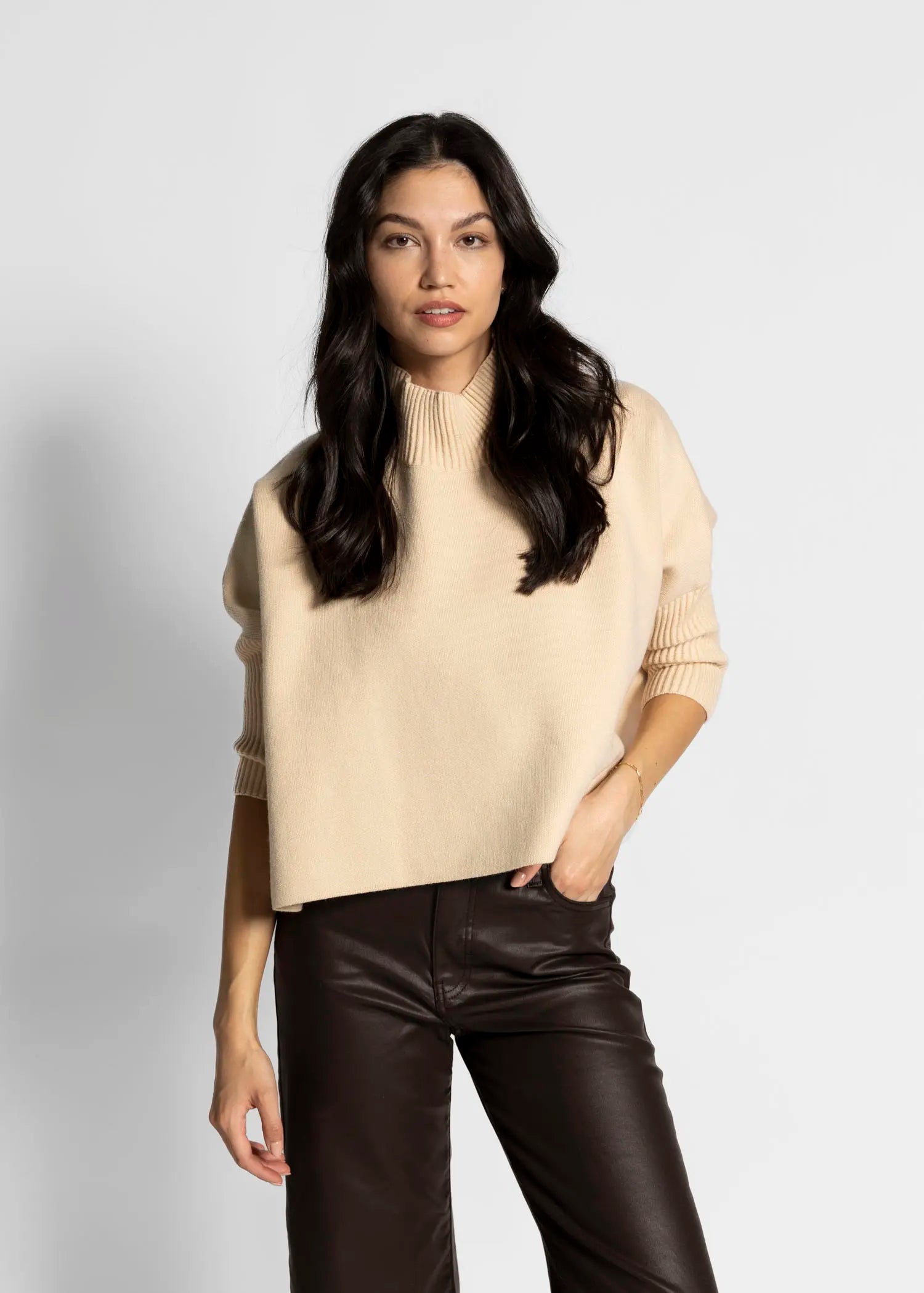 swatch_ecru aja sweater apparel