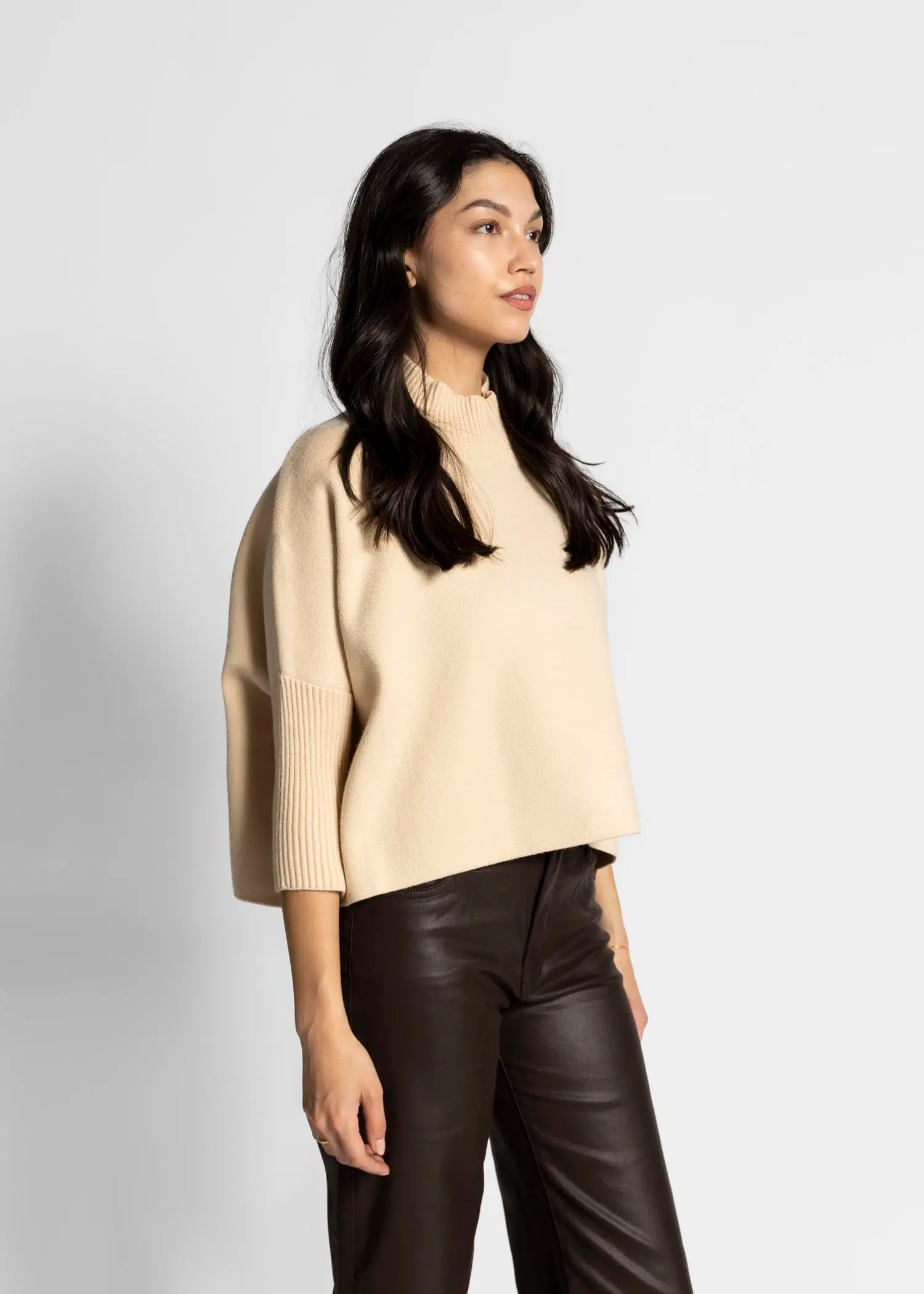 swatch_Ecru aja sweater