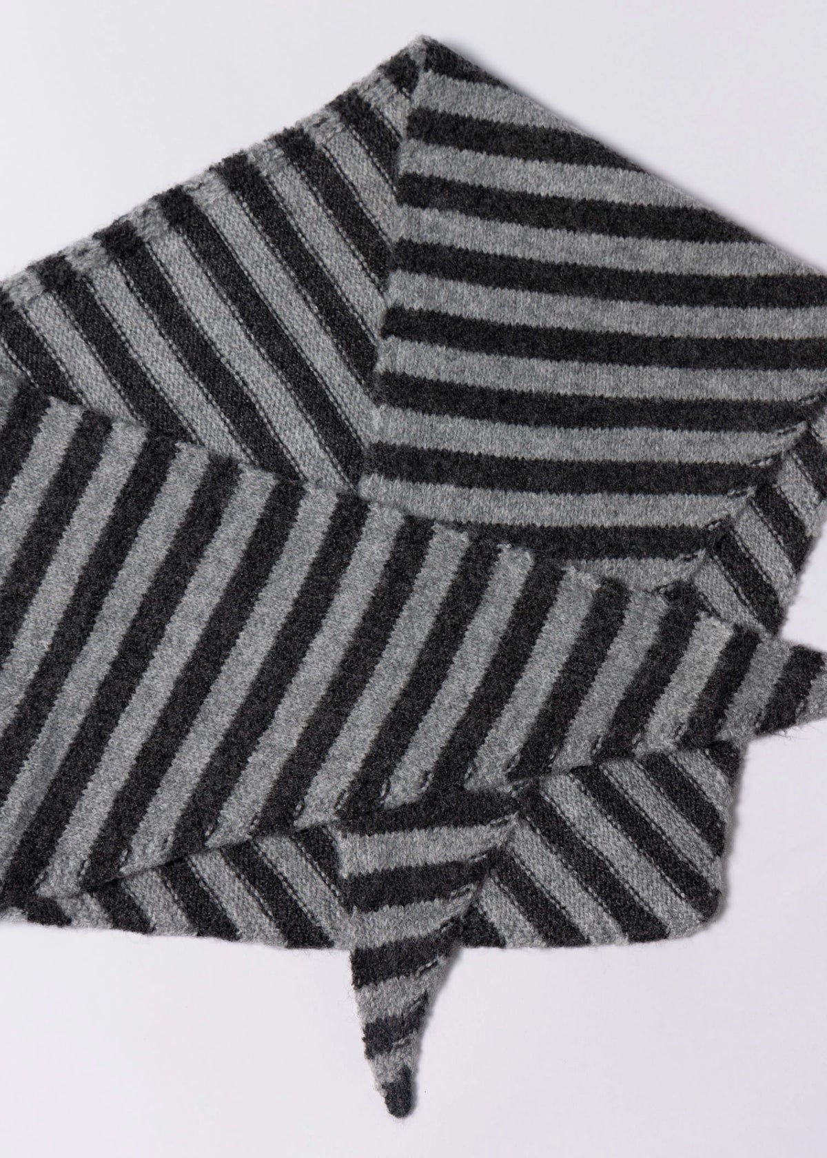 swatch_Grey striped triangle scarf