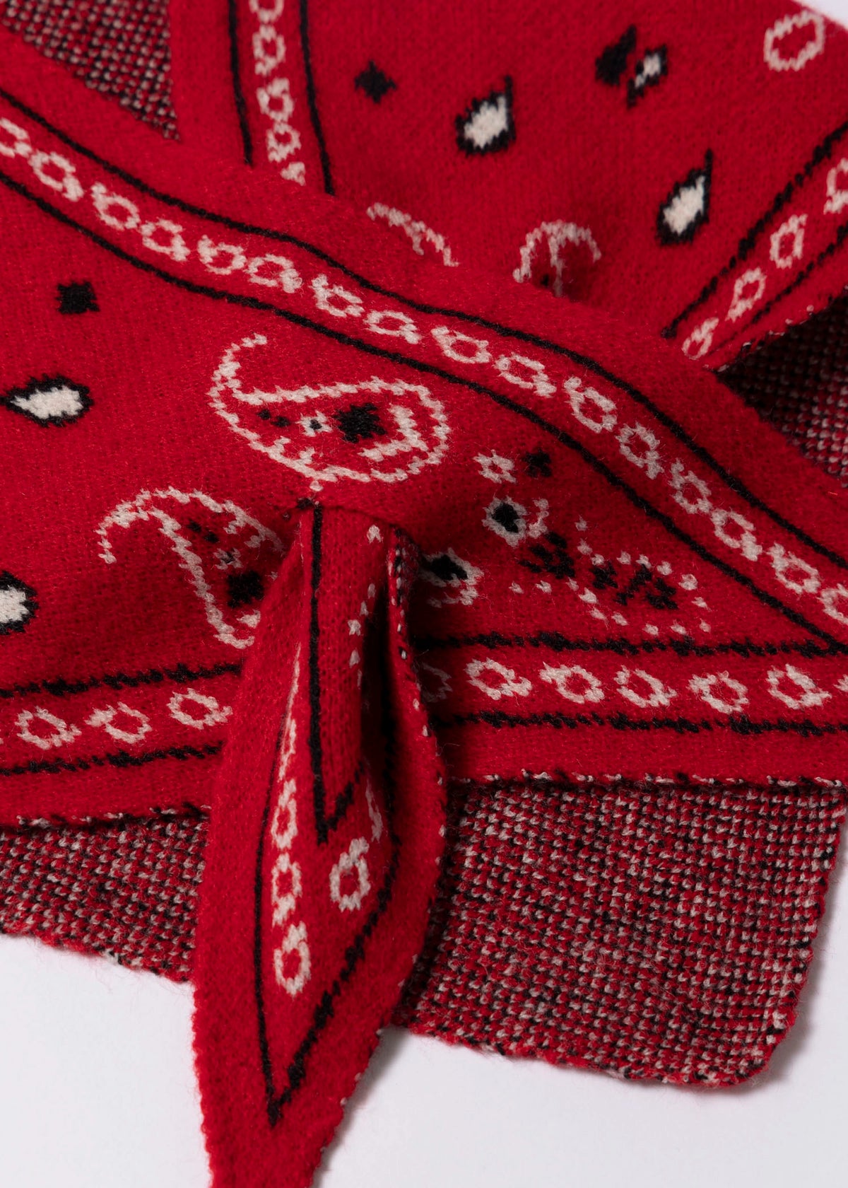 swatch_Red triangle knit bandana scarf