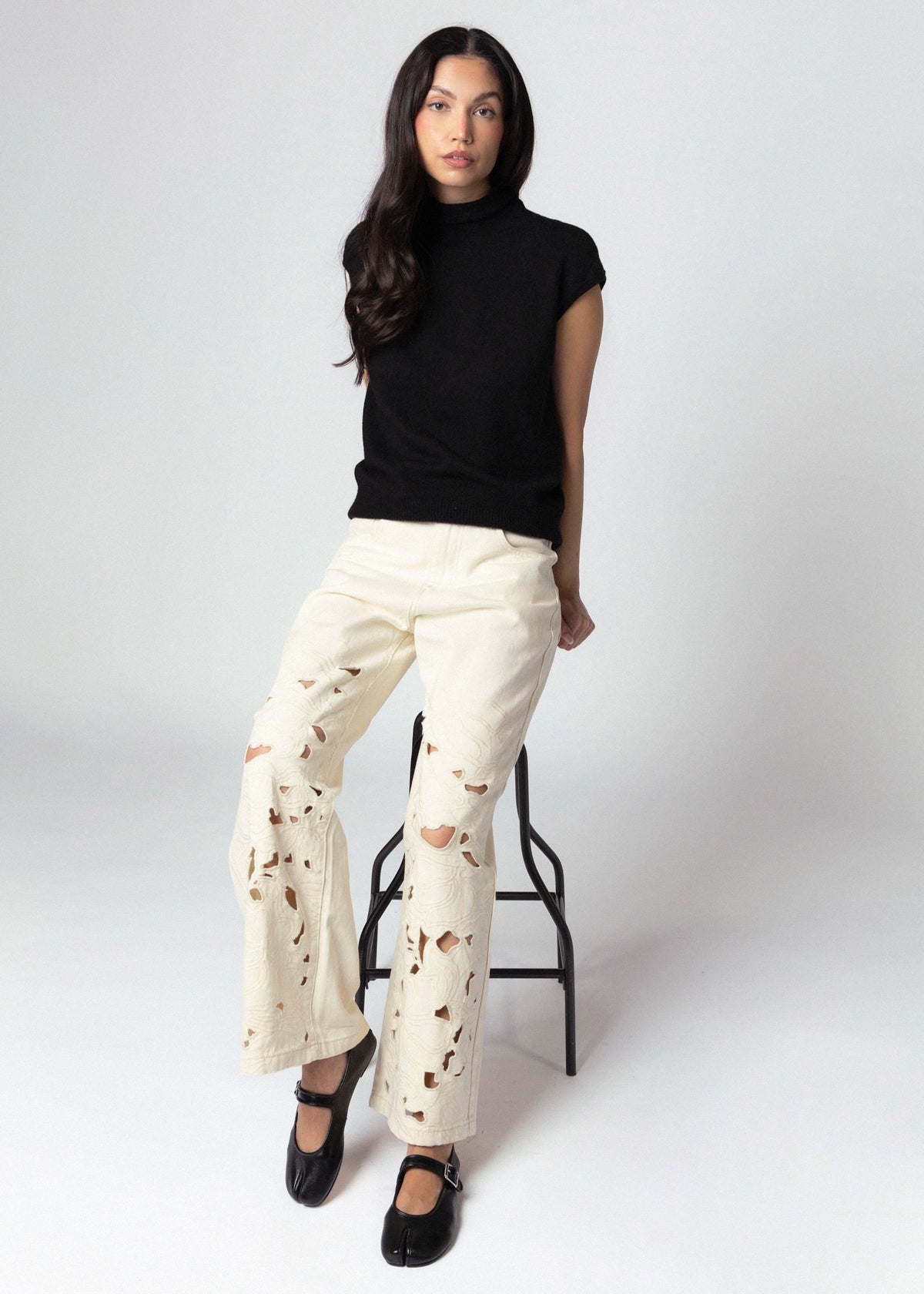 swatch_Cream embroidered cut out pants