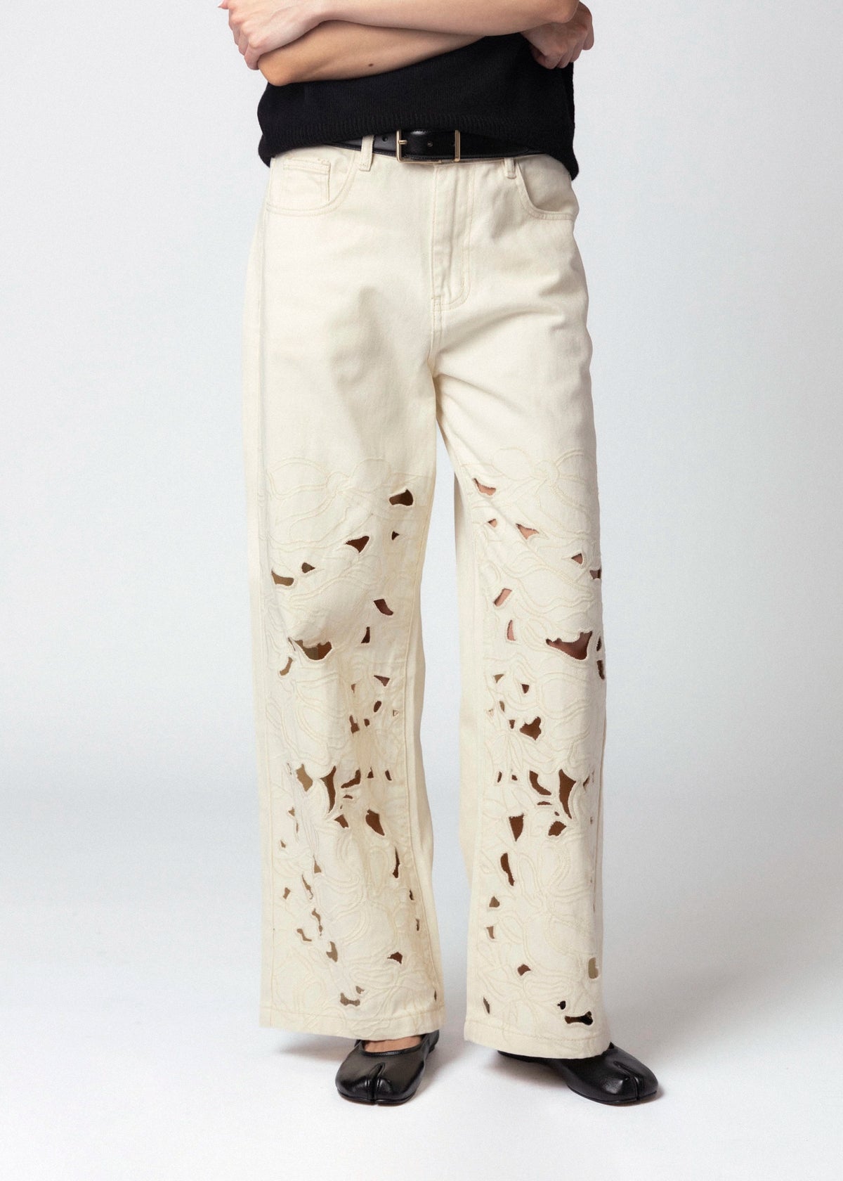 swatch_Cream embroidered cut out pants