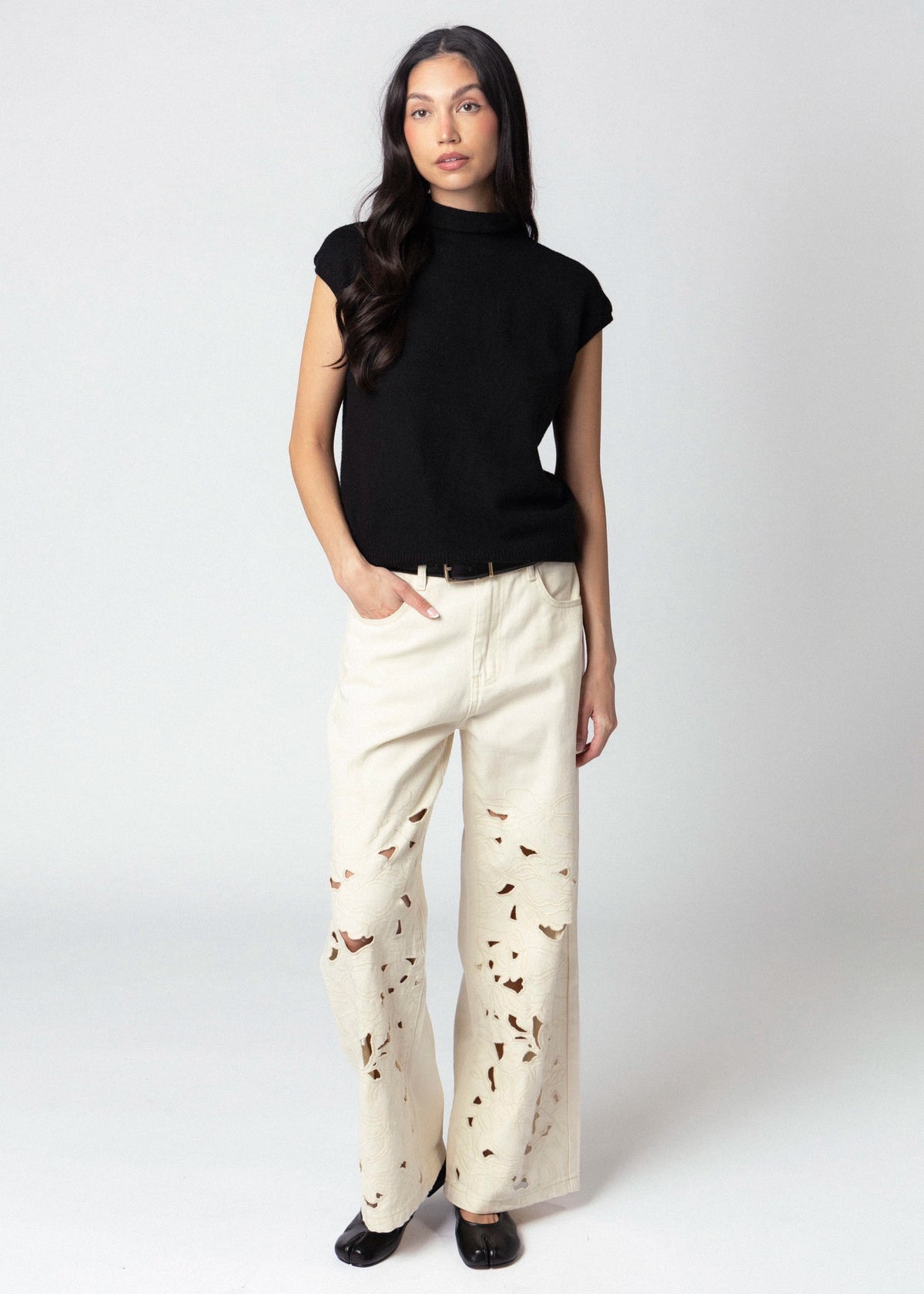 swatch_Cream embroidered cut out pants