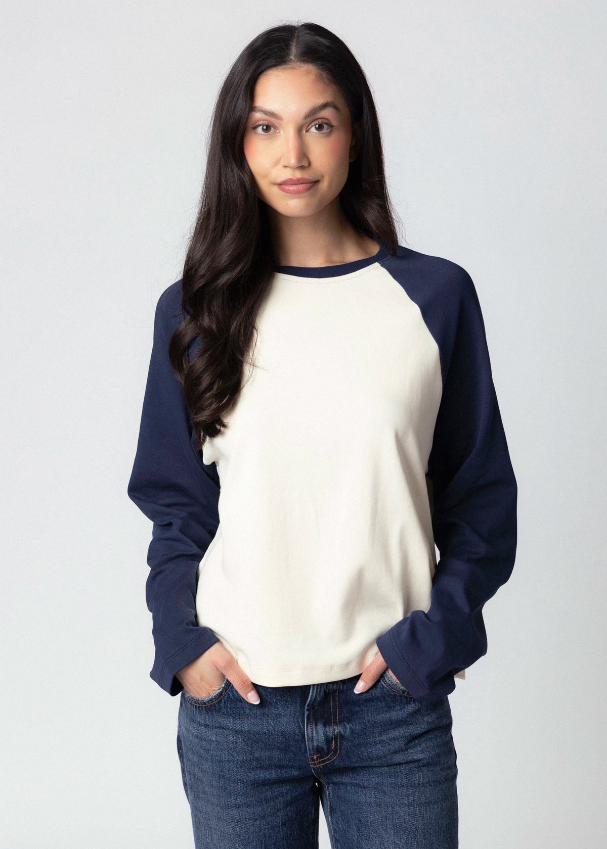 swatch_Ivory/Navy the blank lab cotton baseball tshirt
