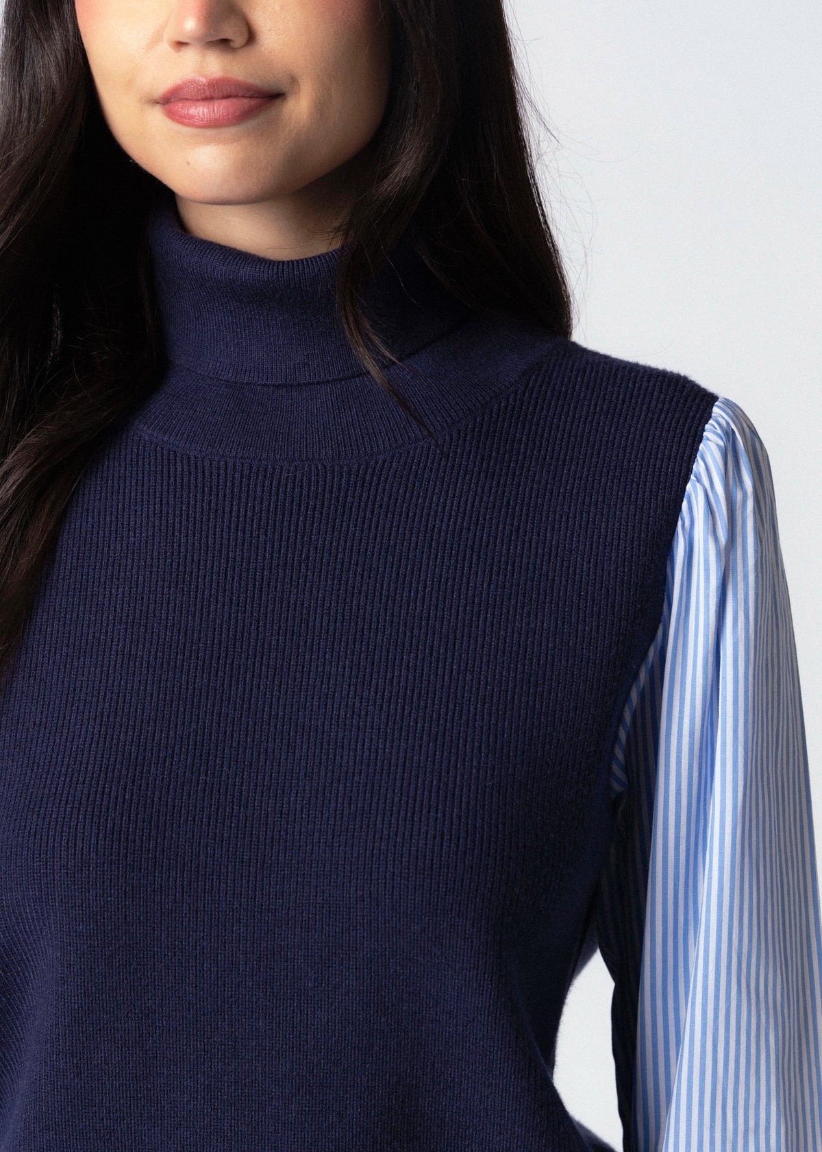 swatch_Navy thml striped sleeve sweater