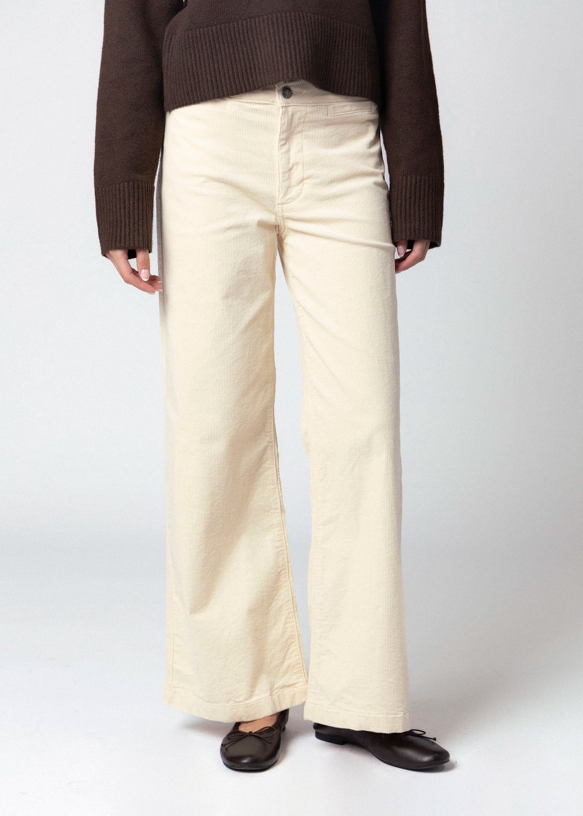 swatch_Ivory kut from the kloth meg corduroy wide leg pant