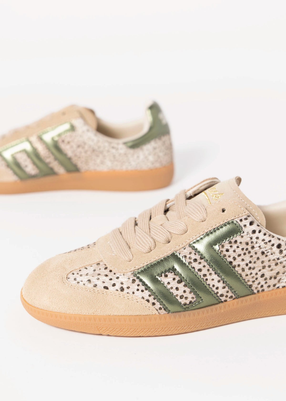 swatch_Pois/Gold back70 cloud w26 sneaker