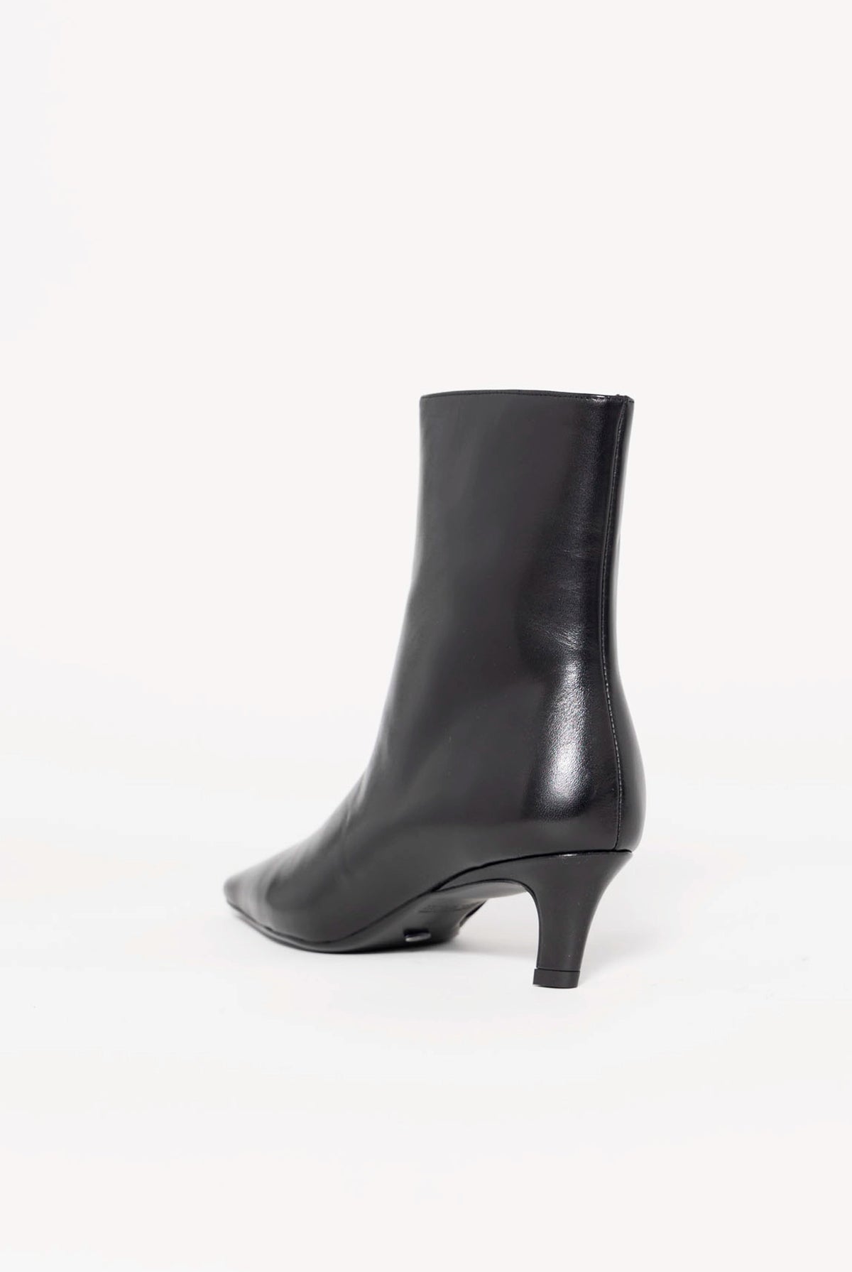 swatch_Black Leather tony bianco estelle heeled boot