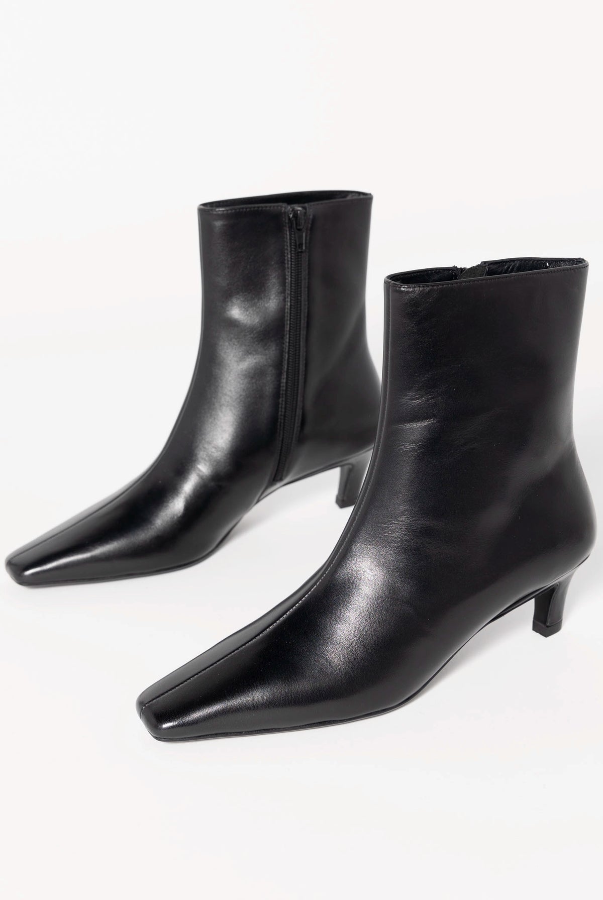 swatch_Black Leather tony bianco estelle heeled boot