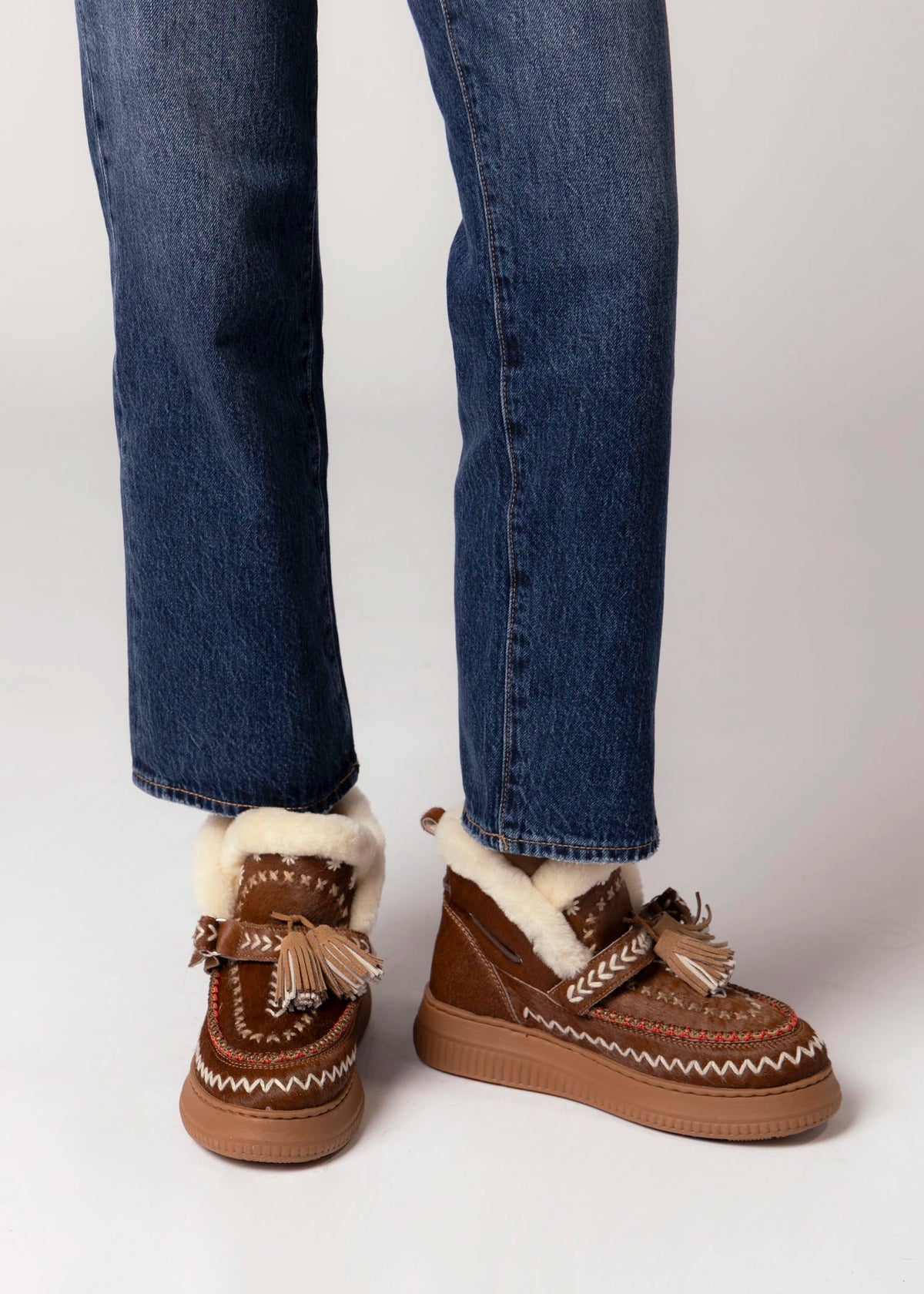 swatch_Camel Haircalf nanku l'idea shearling lined booties